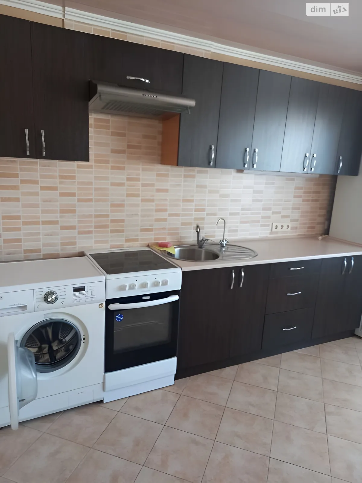 Продається 2-кімнатна квартира 69.7 кв. м у Полтаві, вул. Бідного Олександра - фото 1