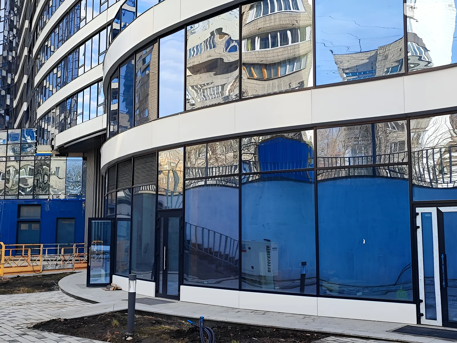 Продается 3-комнатная квартира 127 кв. м в Киеве, бул. Николая Михновского(Дружбы Народов), 13А - фото 1