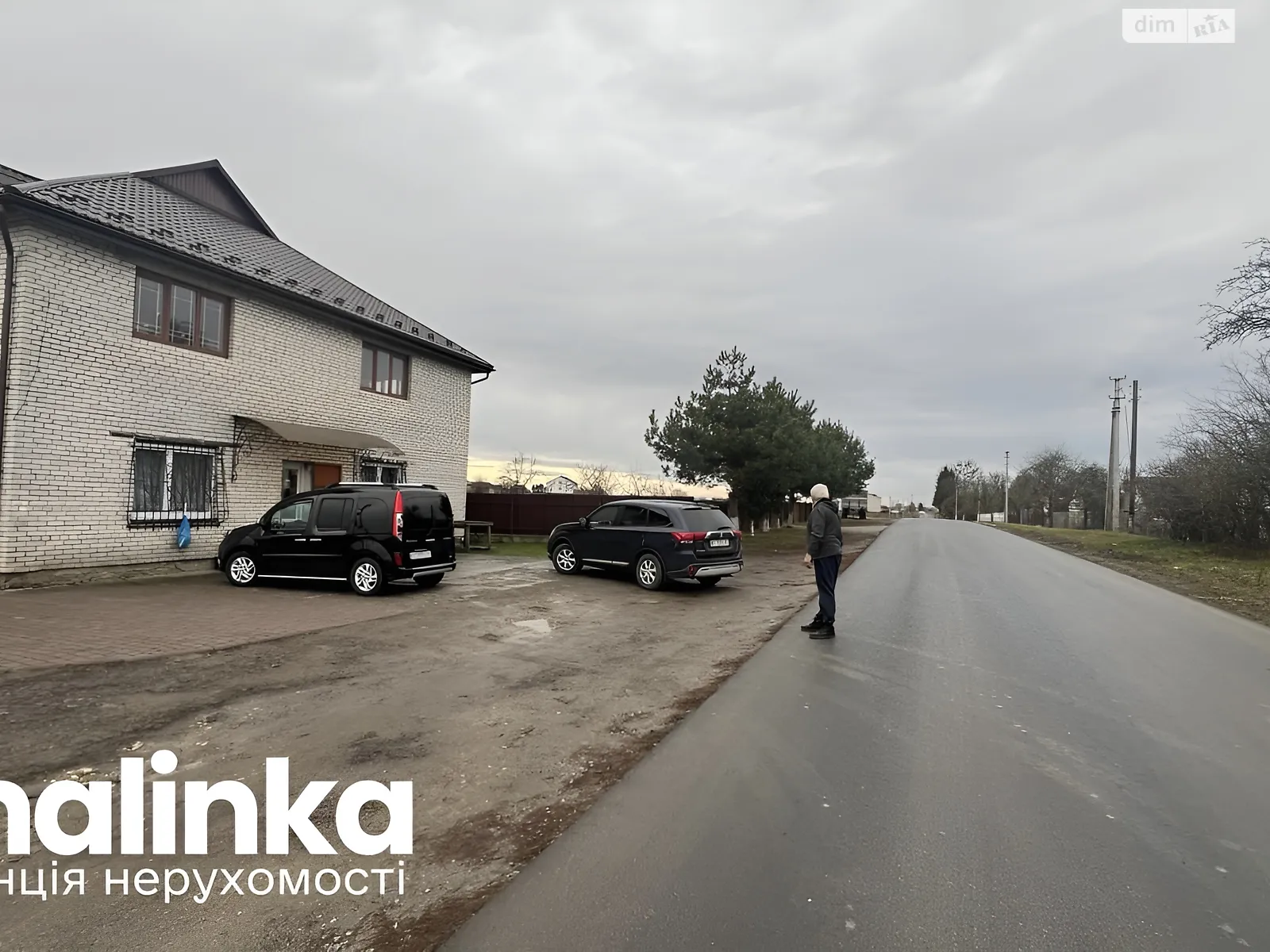 Продается дом на 2 этажа 333.1 кв. м с участком, цена: 65000 $ - фото 1