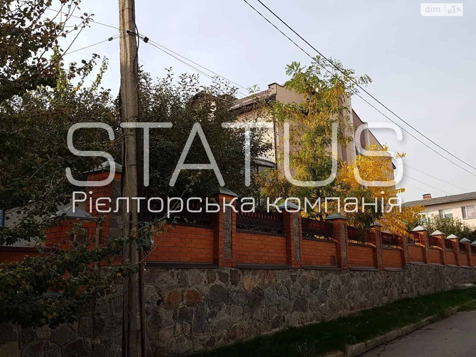 Продается дом на 3 этажа 425.8 кв. м с балконом, цена: 170000 $ - фото 1