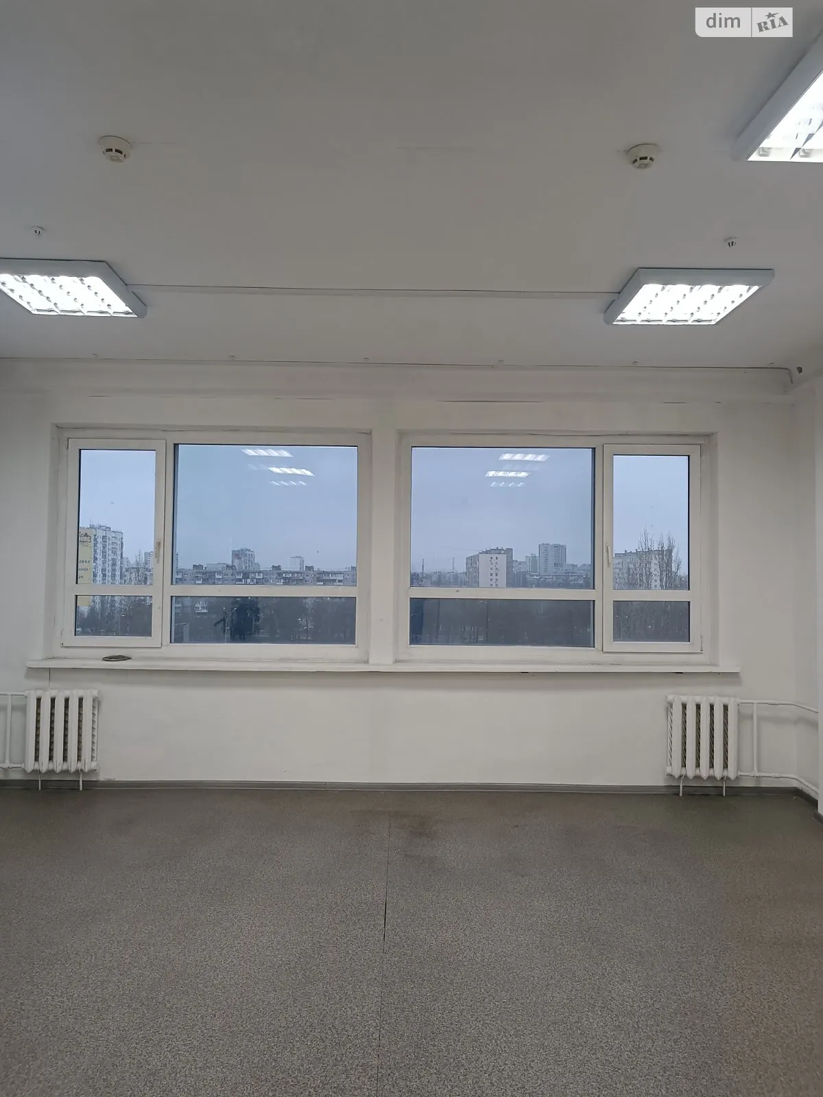 Сдается в аренду офис 70.2 кв. м в бизнес-центре, цена: 23868 грн - фото 1