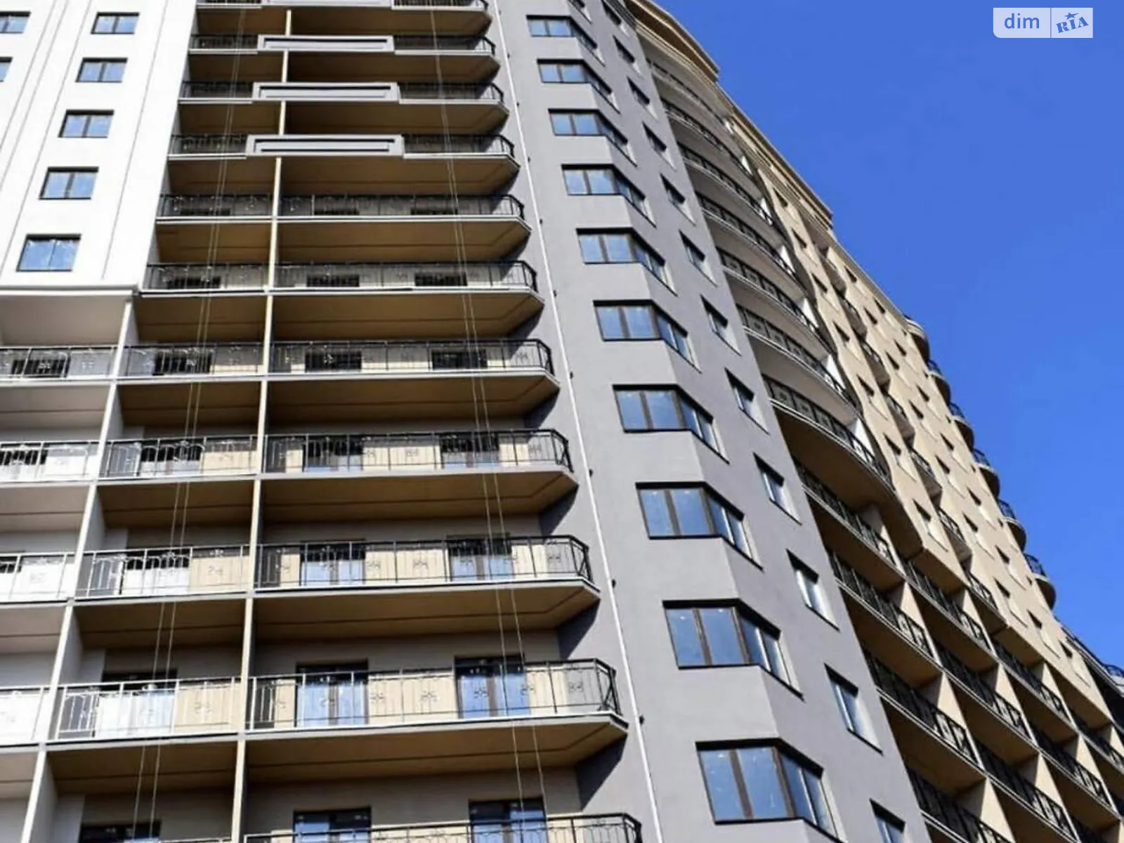 Продается 2-комнатная квартира 72 кв. м в Одессе, пер. Клубничный, 24 - фото 1