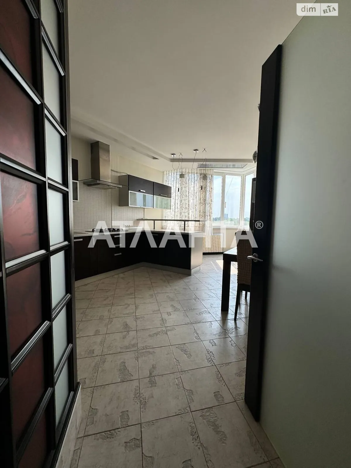 Продается 3-комнатная квартира 95 кв. м в Одессе, ул. Палубная - фото 1