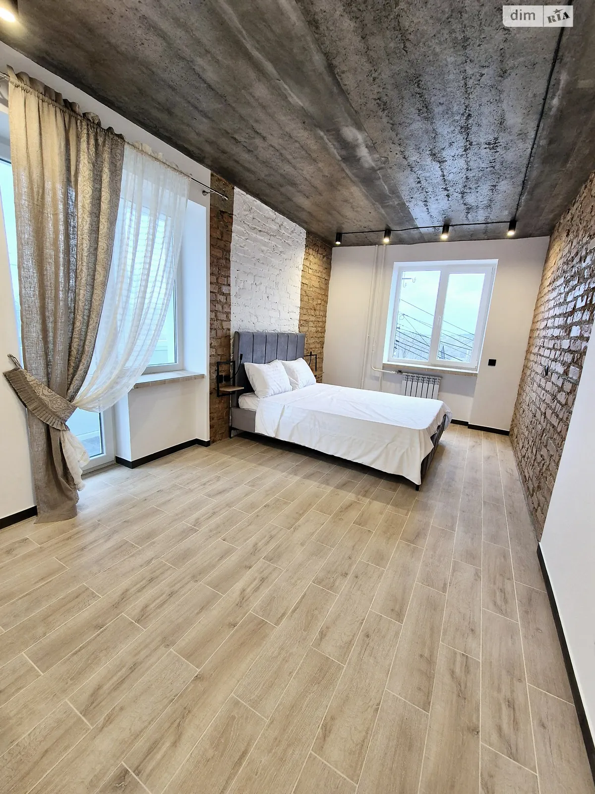 Продається 1-кімнатна квартира 28.5 кв. м у Рівному, цена: 44300 $ - фото 1