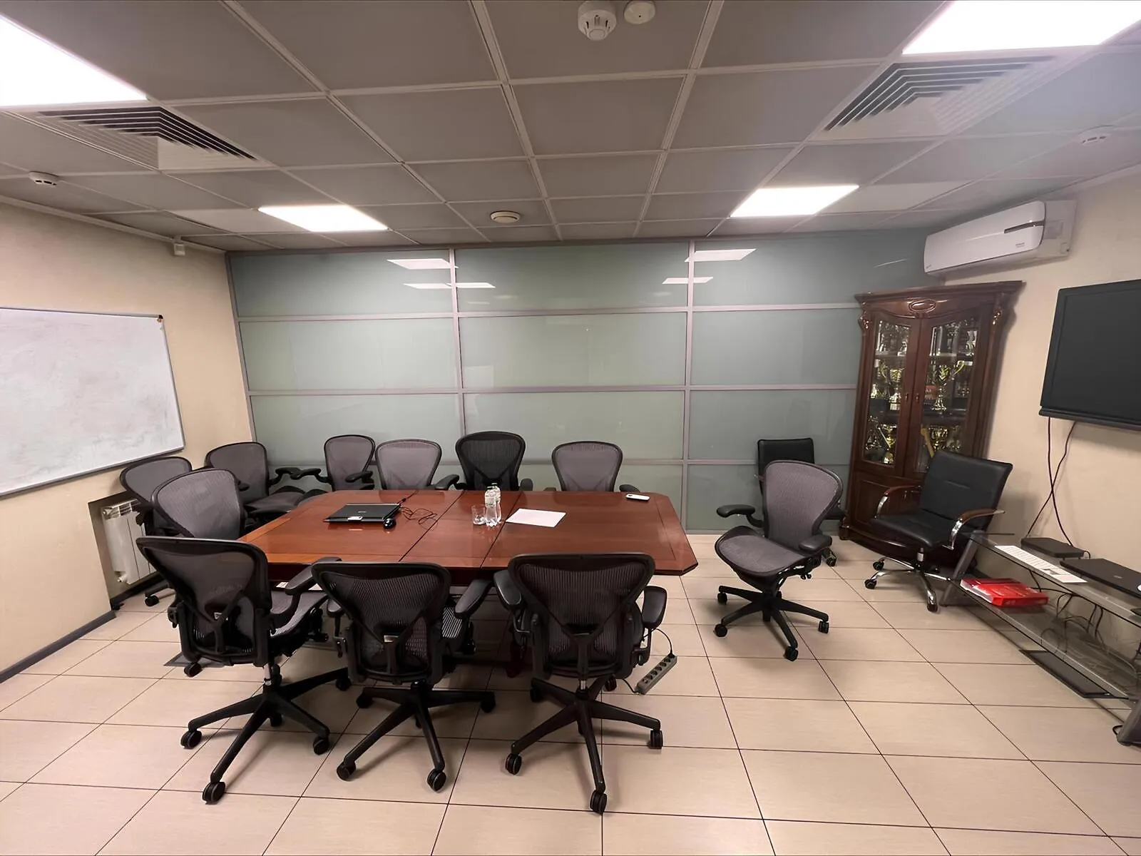 Здається в оренду офіс 460 кв. м в бізнес-центрі, цена: 10000 $ - фото 1