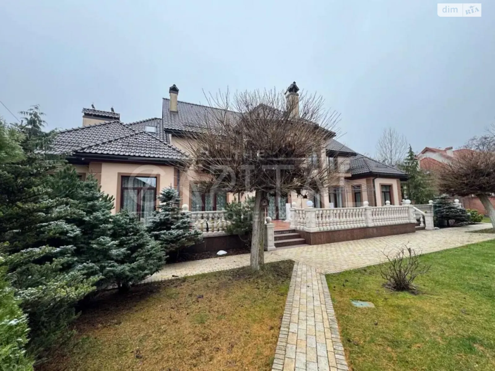 Сдается в аренду дом на 2 этажа 500 кв. м с участком, цена: 5500 $ - фото 1