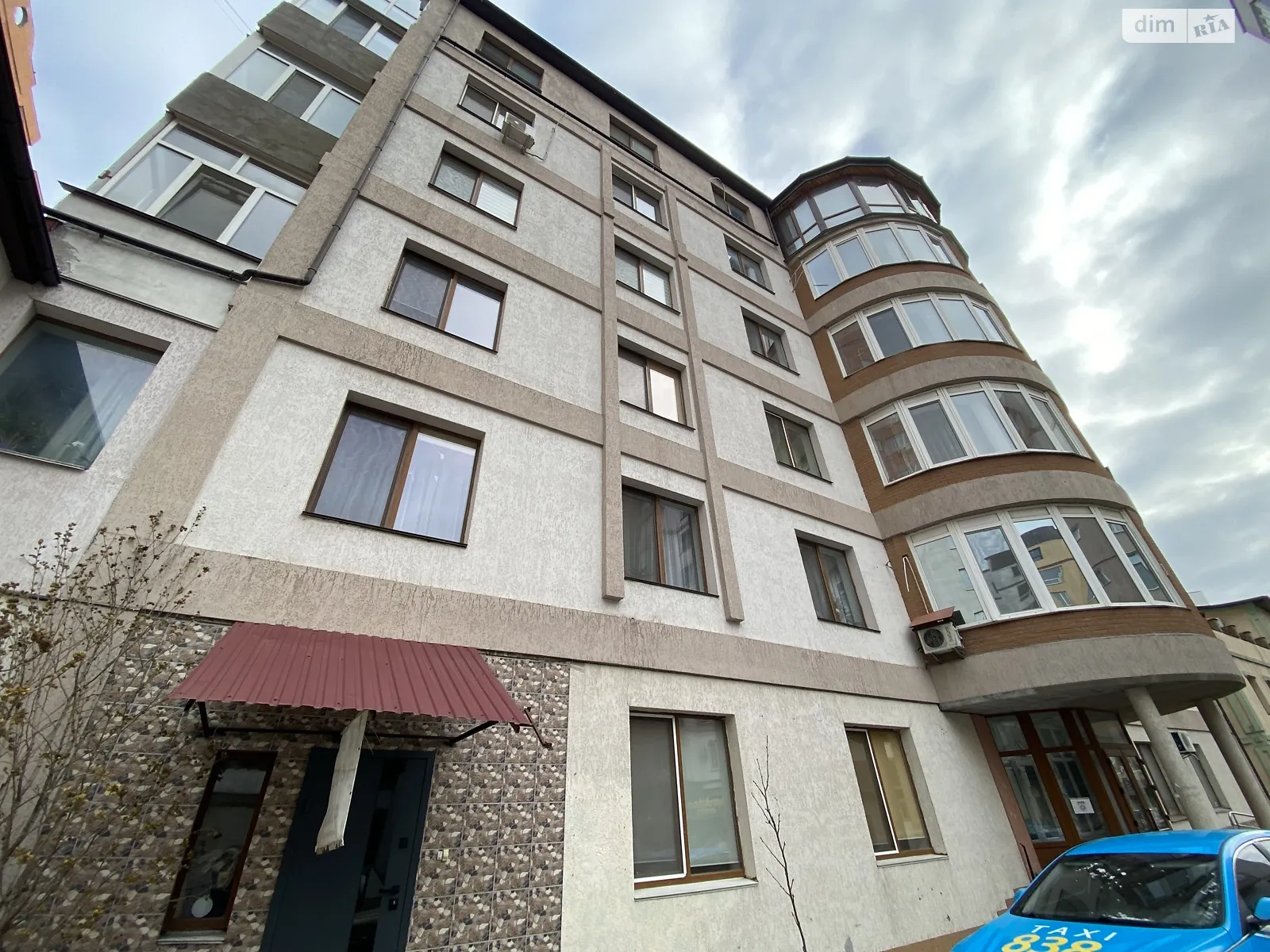Сдается в аренду офис 70 кв. м в бизнес-центре, цена: 22000 грн - фото 1