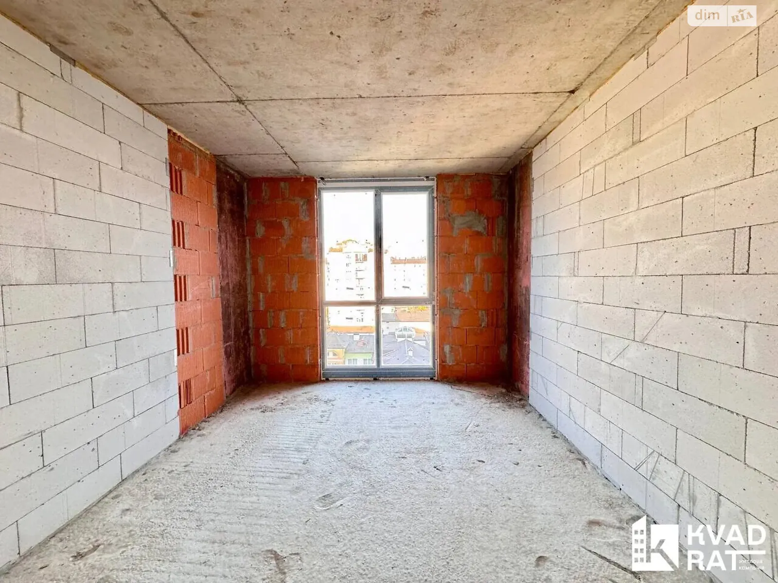 Продается 1-комнатная квартира 42 кв. м в Ивано-Франковске, ул. Химиков, 39 - фото 1