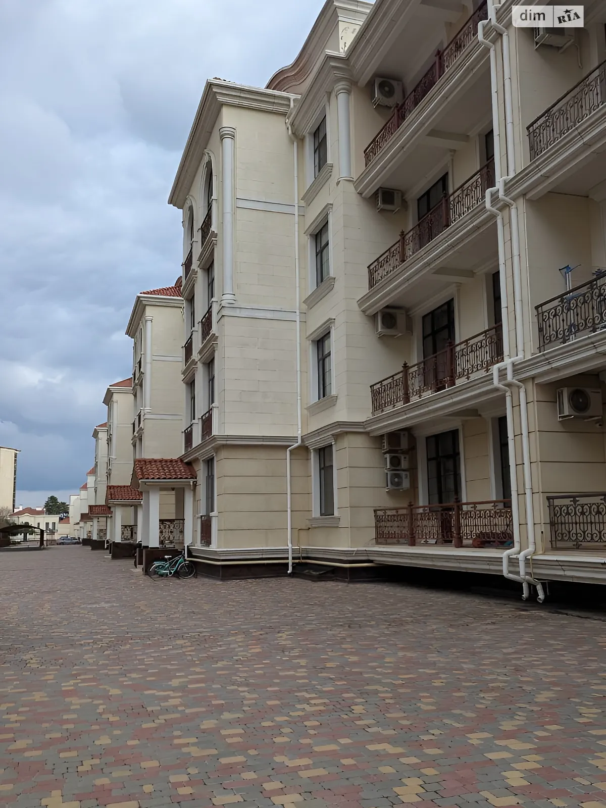 Продається 1-кімнатна квартира 49.6 кв. м у Одесі, бул. Французький, 60 - фото 1