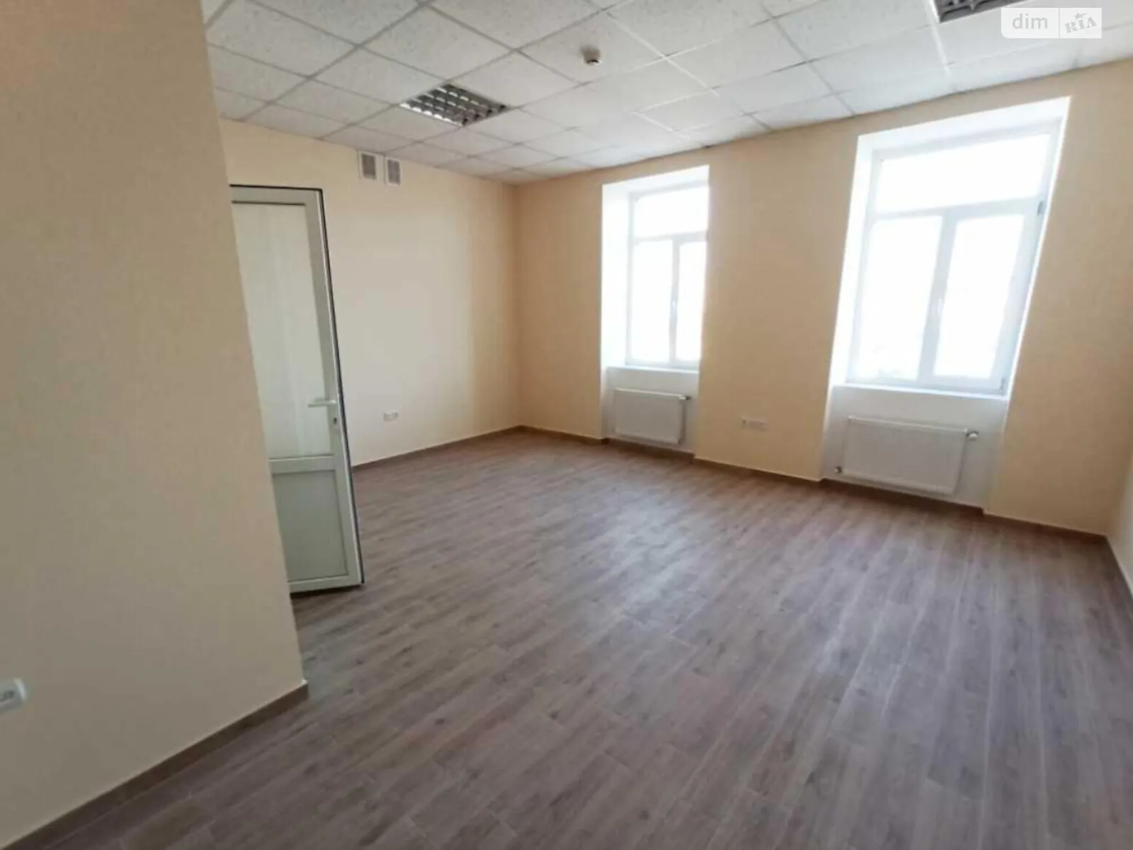 Сдается в аренду помещения свободного назначения 30 кв. м в 10-этажном здании, цена: 4200 грн - фото 1