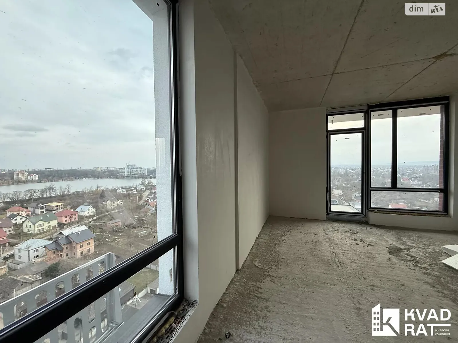 Продается 1-комнатная квартира 53 кв. м в Ивано-Франковске, ул. Ленкавского, 34/1 - фото 1