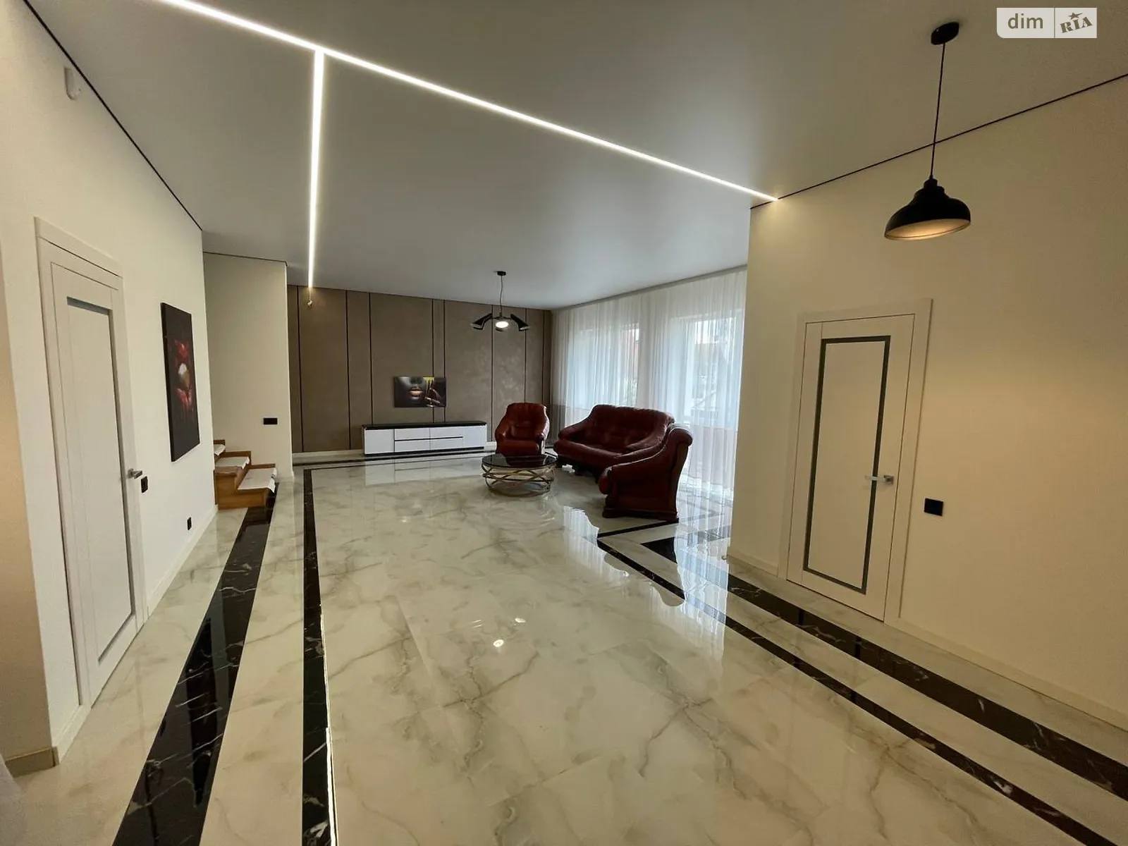Продается дом на 3 этажа 360 кв. м с мансардой, цена: 380000 $ - фото 1