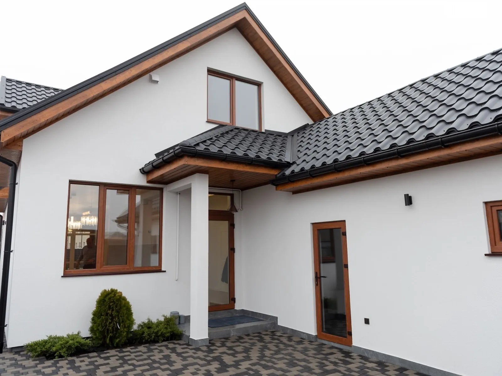 Продается дом на 2 этажа 180 кв. м с камином, цена: 220000 $ - фото 1