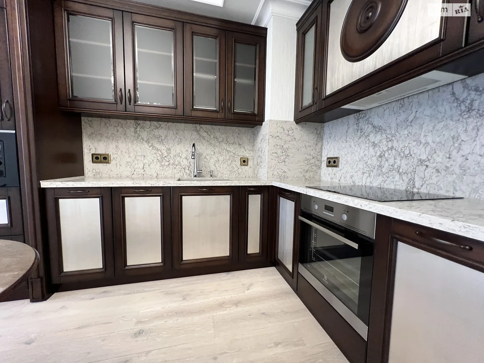 Продается 2-комнатная квартира 82 кв. м в Киеве, ул. Саперное Поле, 3 - фото 1
