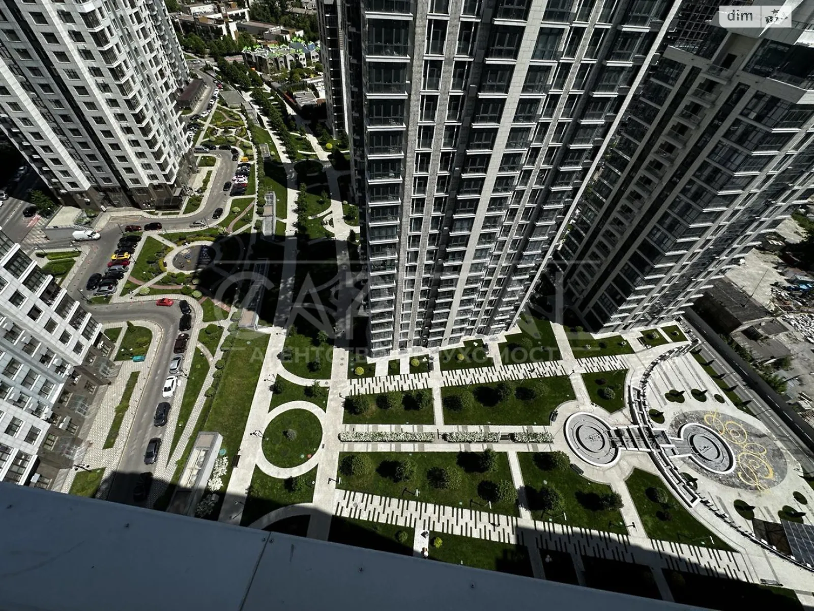 Продается 4-комнатная квартира 141 кв. м в Киеве, ул. Андрея Верхогляда(Драгомирова), 15 - фото 1