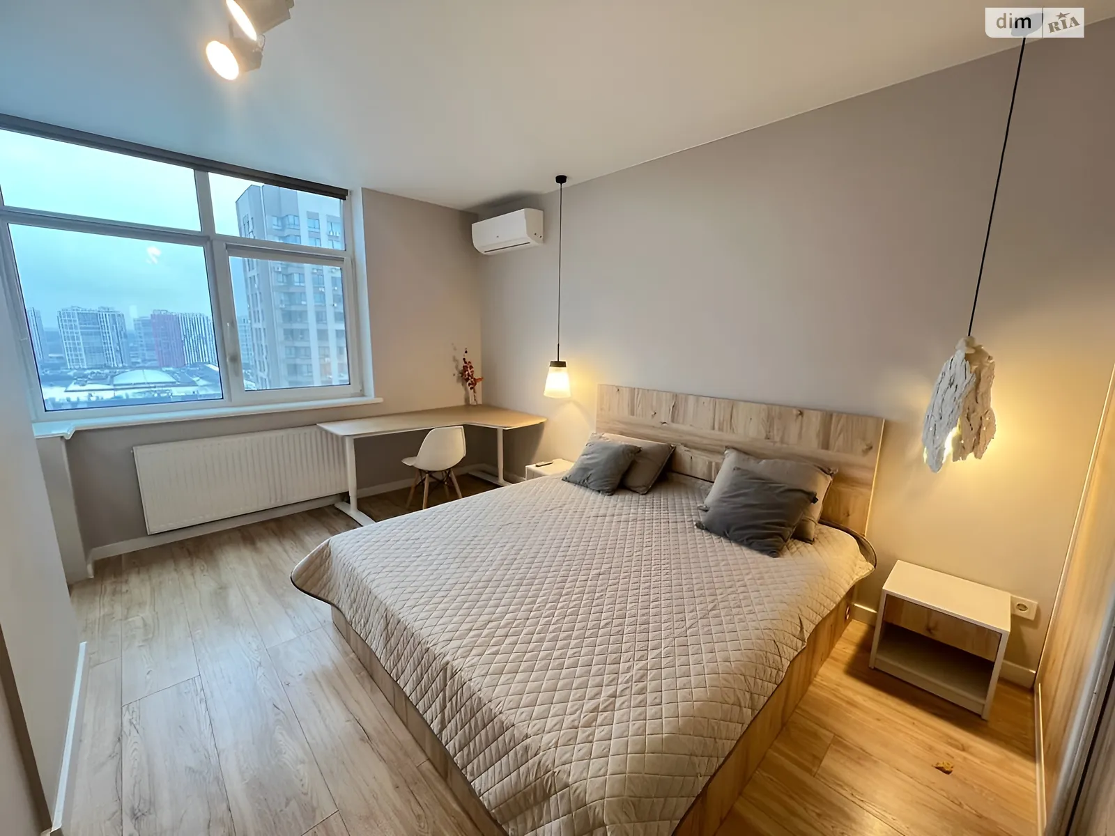 Здається в оренду 1-кімнатна квартира 37 кв. м у Києві, вул. Родини Крістерів, 20Б - фото 1