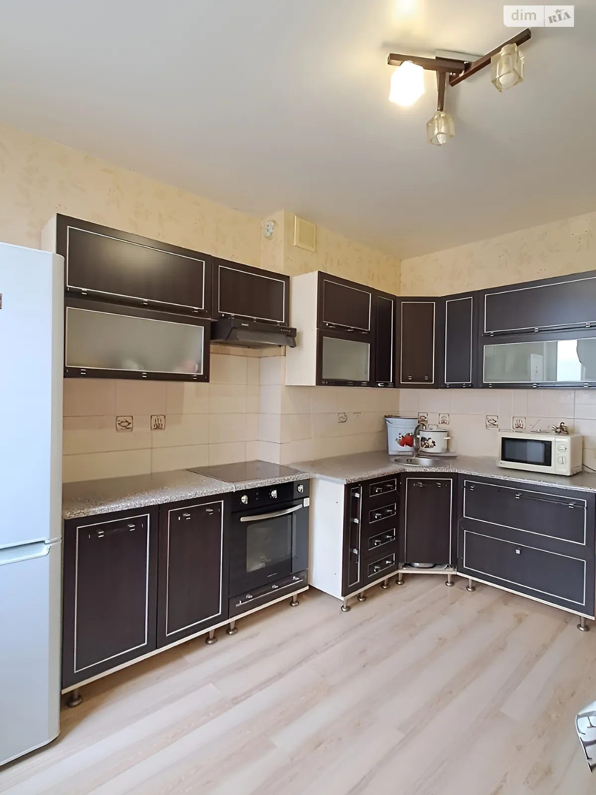 Продається 2-кімнатна квартира 66.4 кв. м у Лиманці, мас. Радужний, 6 - фото 1