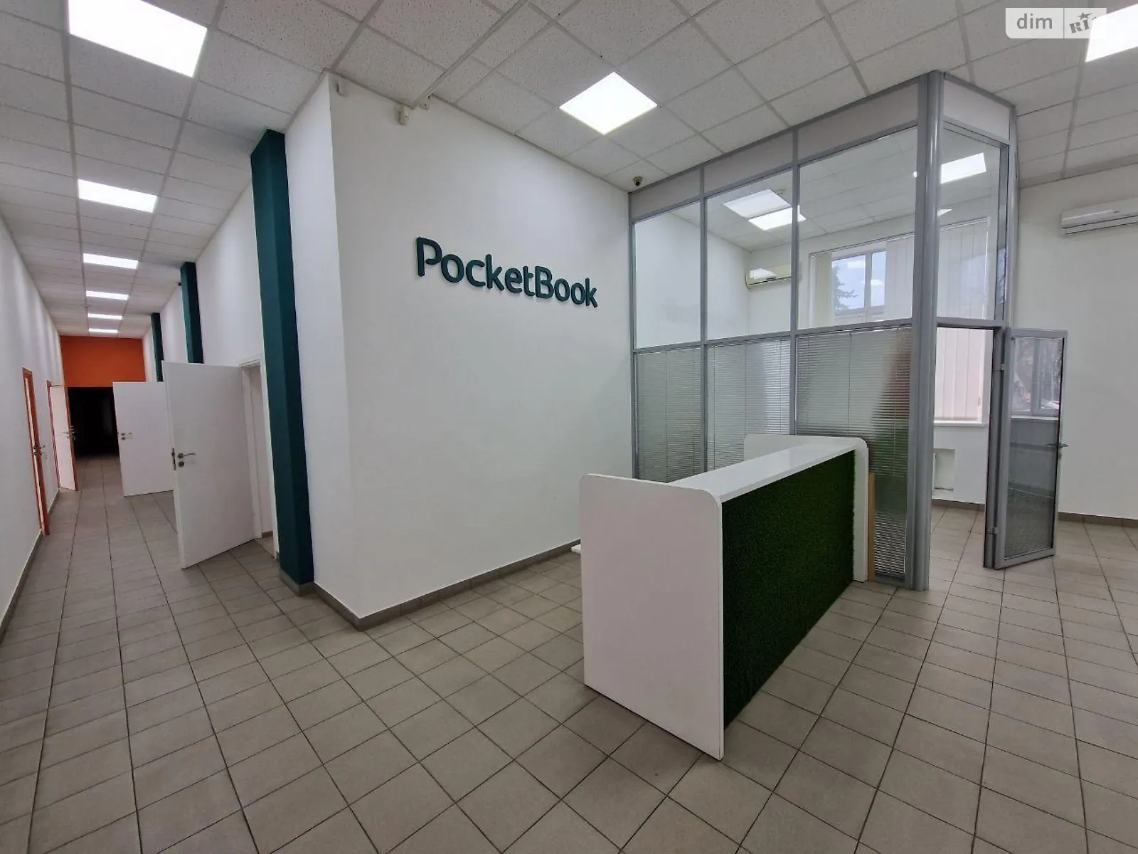 Сдается в аренду офис 560 кв. м в бизнес-центре, цена: 11800 $ - фото 1