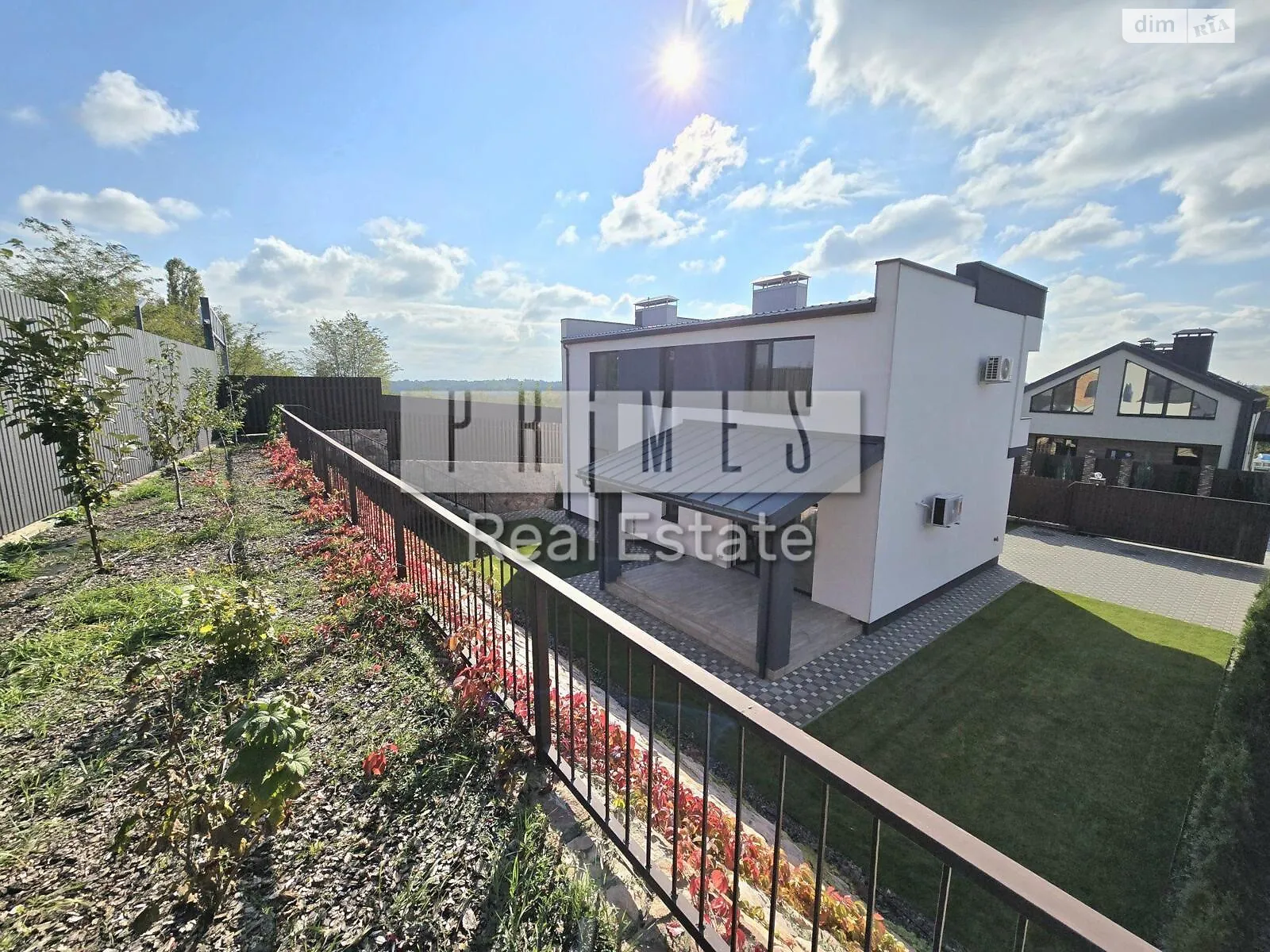 Продається будинок 2 поверховий 177 кв. м з гаражем, цена: 295000 $ - фото 1