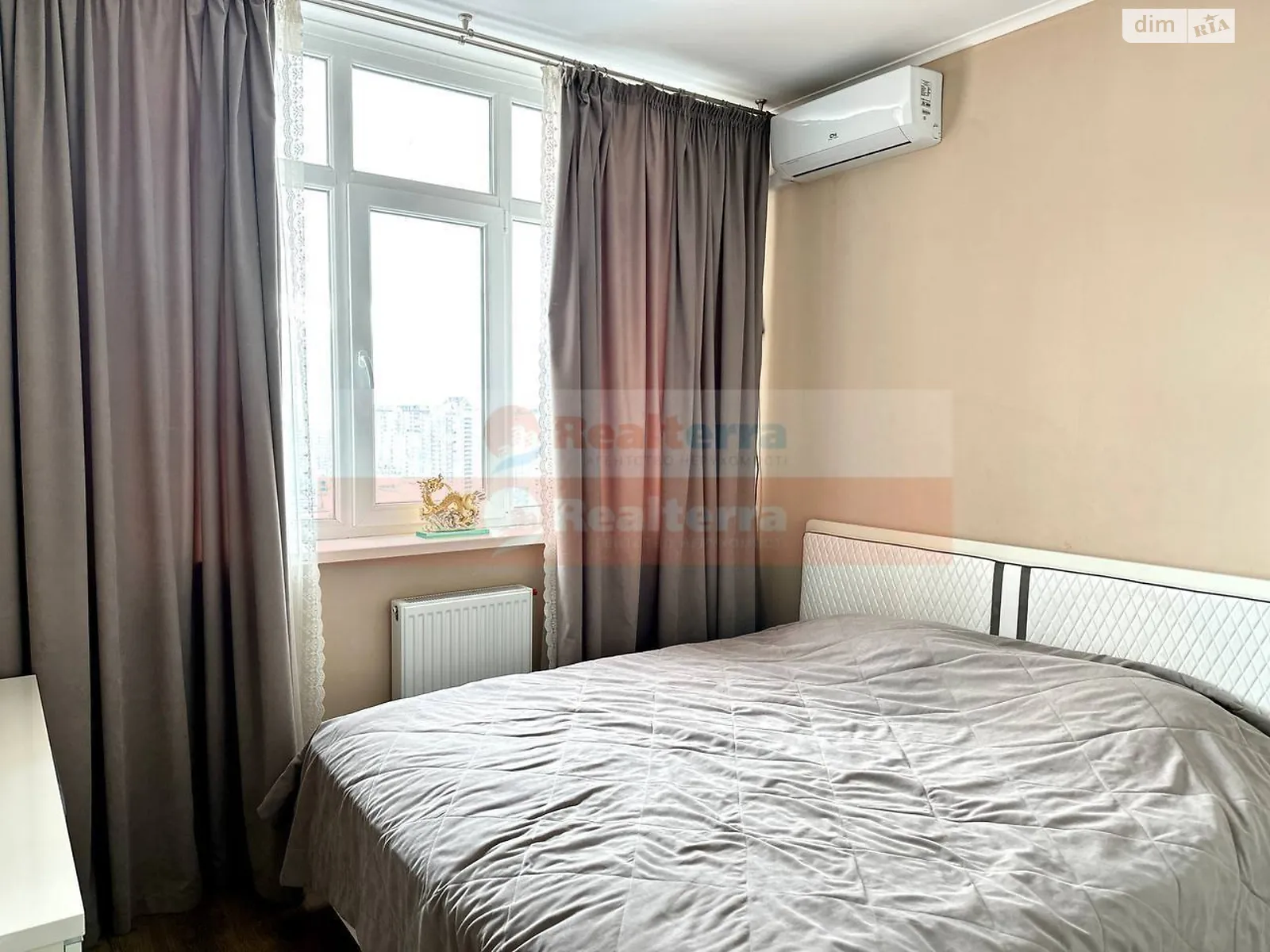 Продається 3-кімнатна квартира 75.2 кв. м у Києві, вул. Олени Пчілки, 3В - фото 1