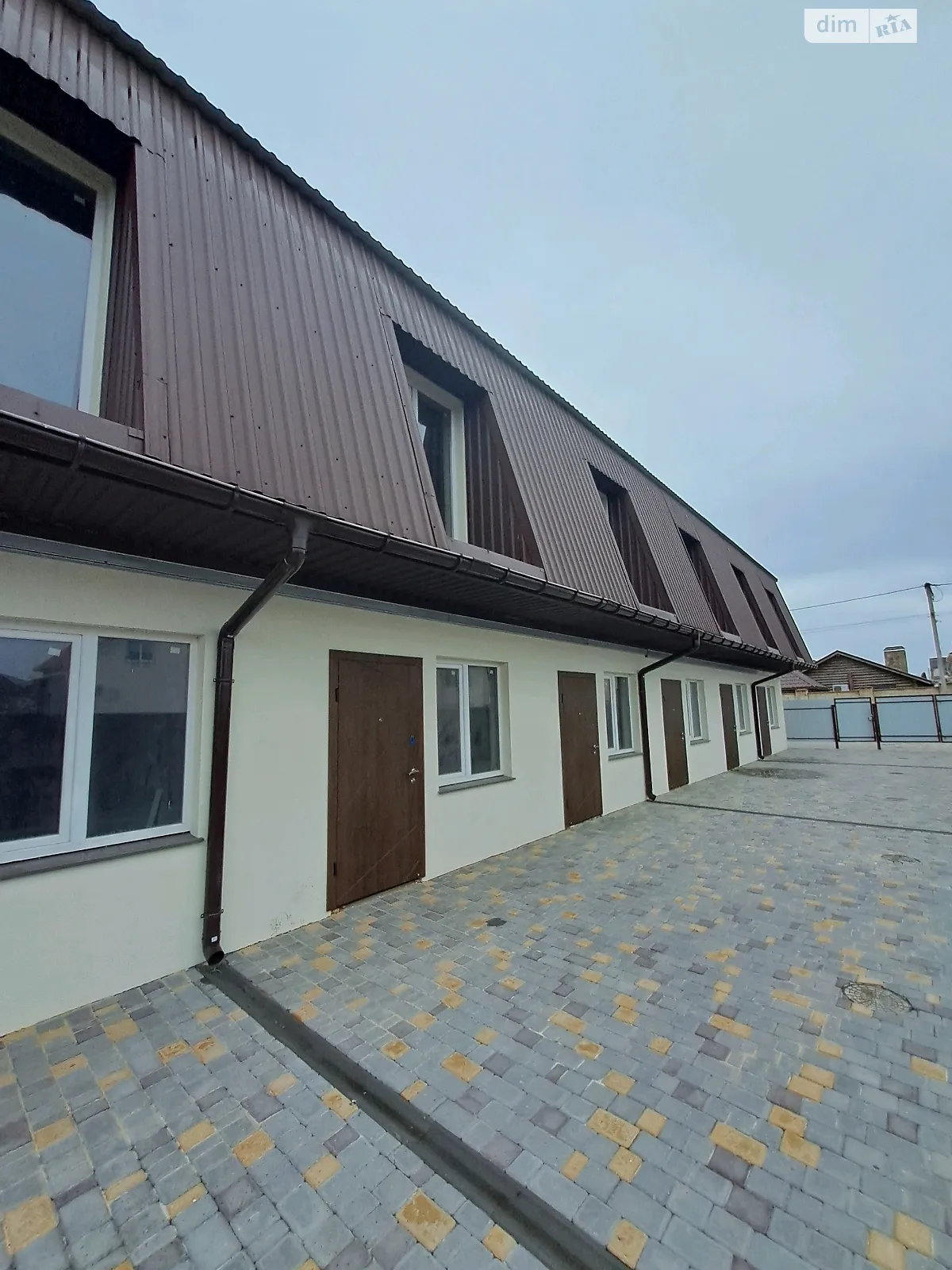 Продается дом на 2 этажа 80 кв. м с участком, цена: 42000 $ - фото 1