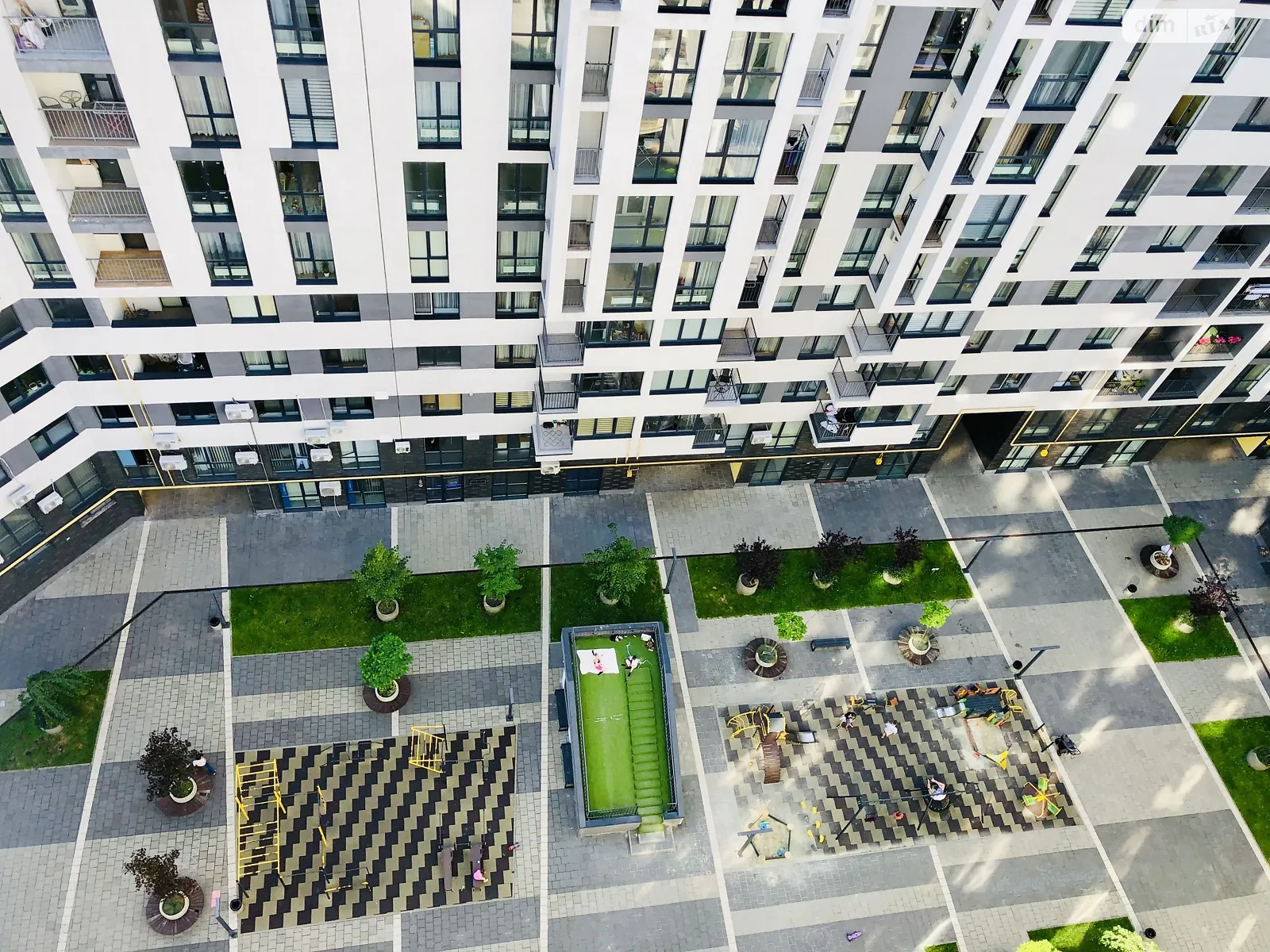 Продается 2-комнатная квартира 113 кв. м в Львове, ул. Героев УПА, 73В/1 - фото 1