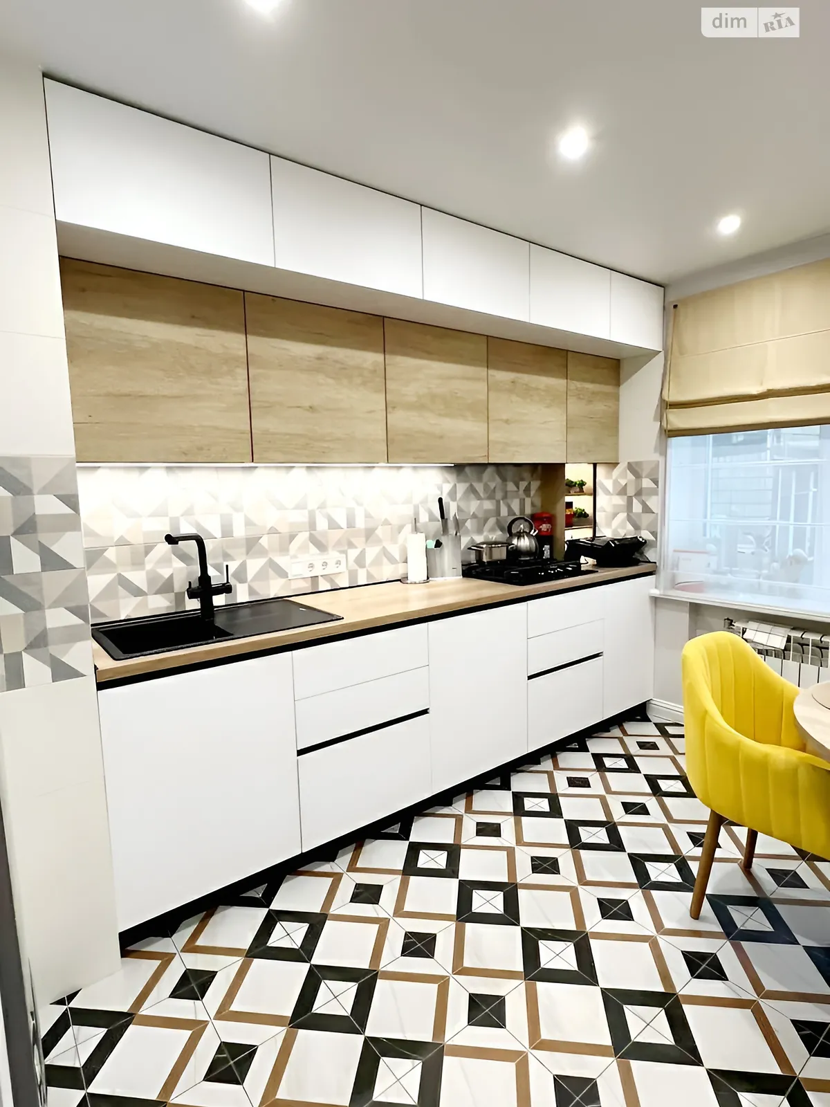 Продается 3-комнатная квартира 64.8 кв. м в Днепре, ул. Кондратюка Юрия, 1 - фото 1