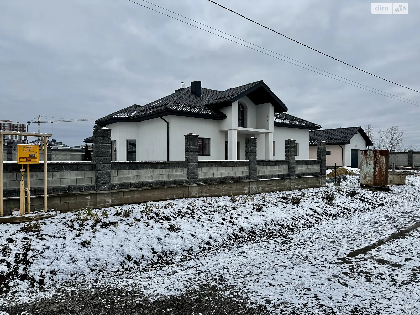 Продается дом на 2 этажа 270 кв. м с беседкой, цена: 275000 $ - фото 1