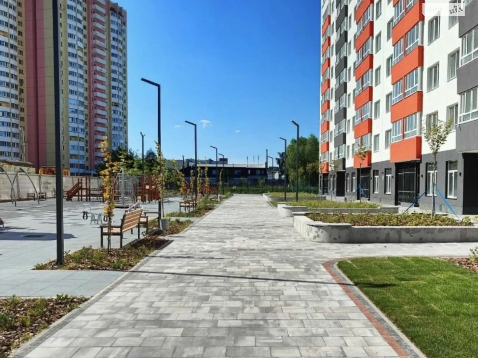 Продается 1-комнатная квартира 43 кв. м в Броварах, ул. Симона Петлюры, 28 - фото 1