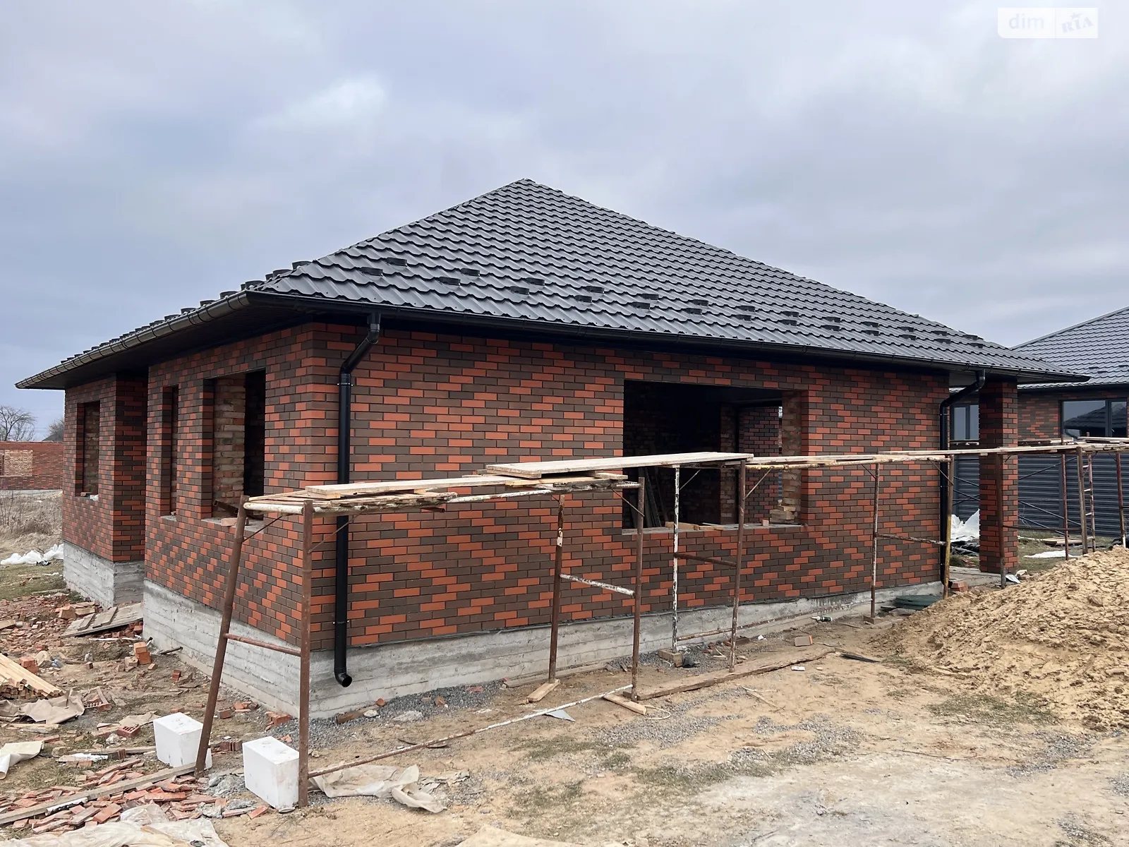Продається одноповерховий будинок 95 кв. м з верандою, цена: 74999 $ - фото 1