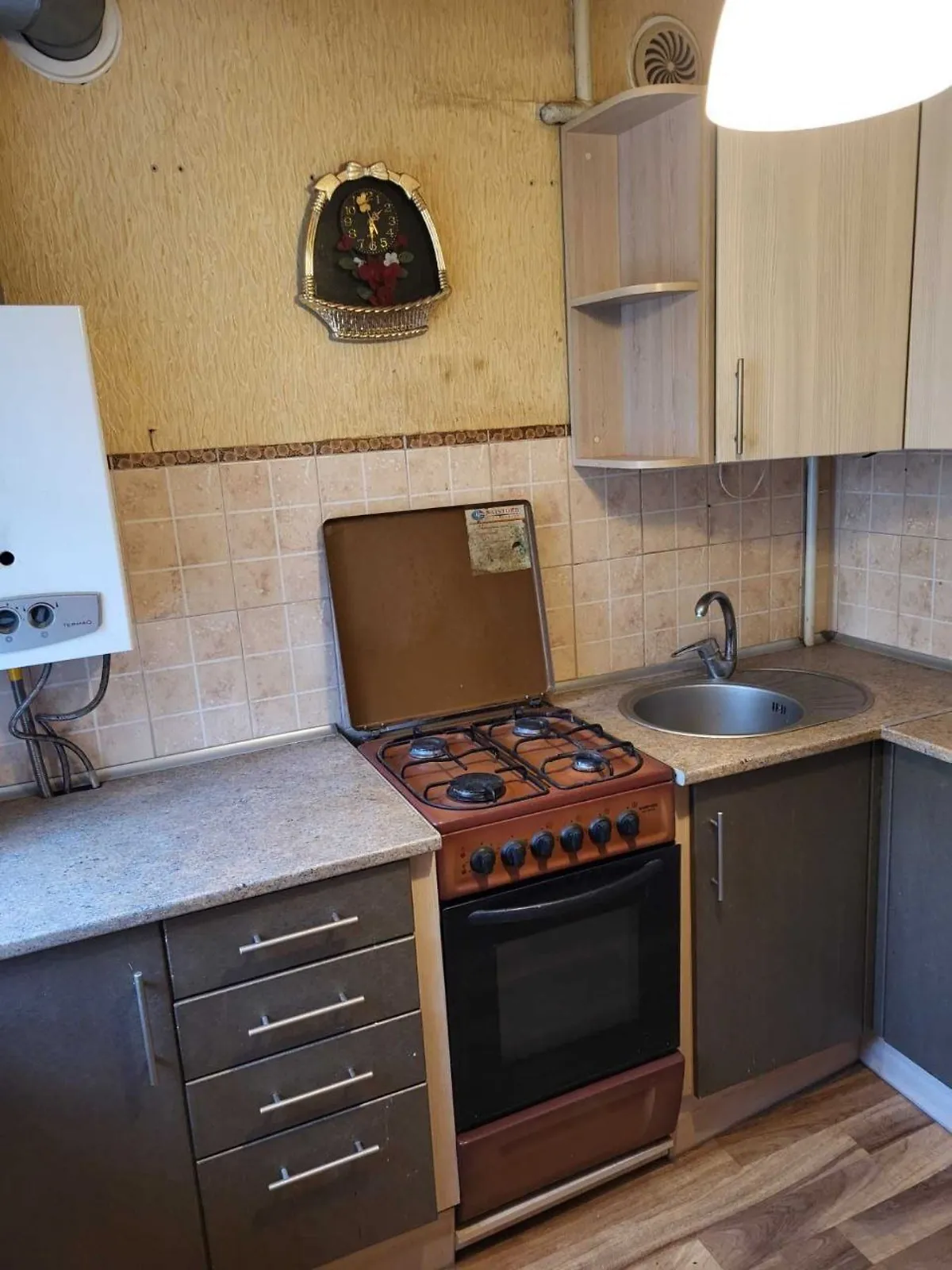 Продается 1-комнатная квартира 33 кв. м в Днепре, ул. Универсальная, 15 - фото 1