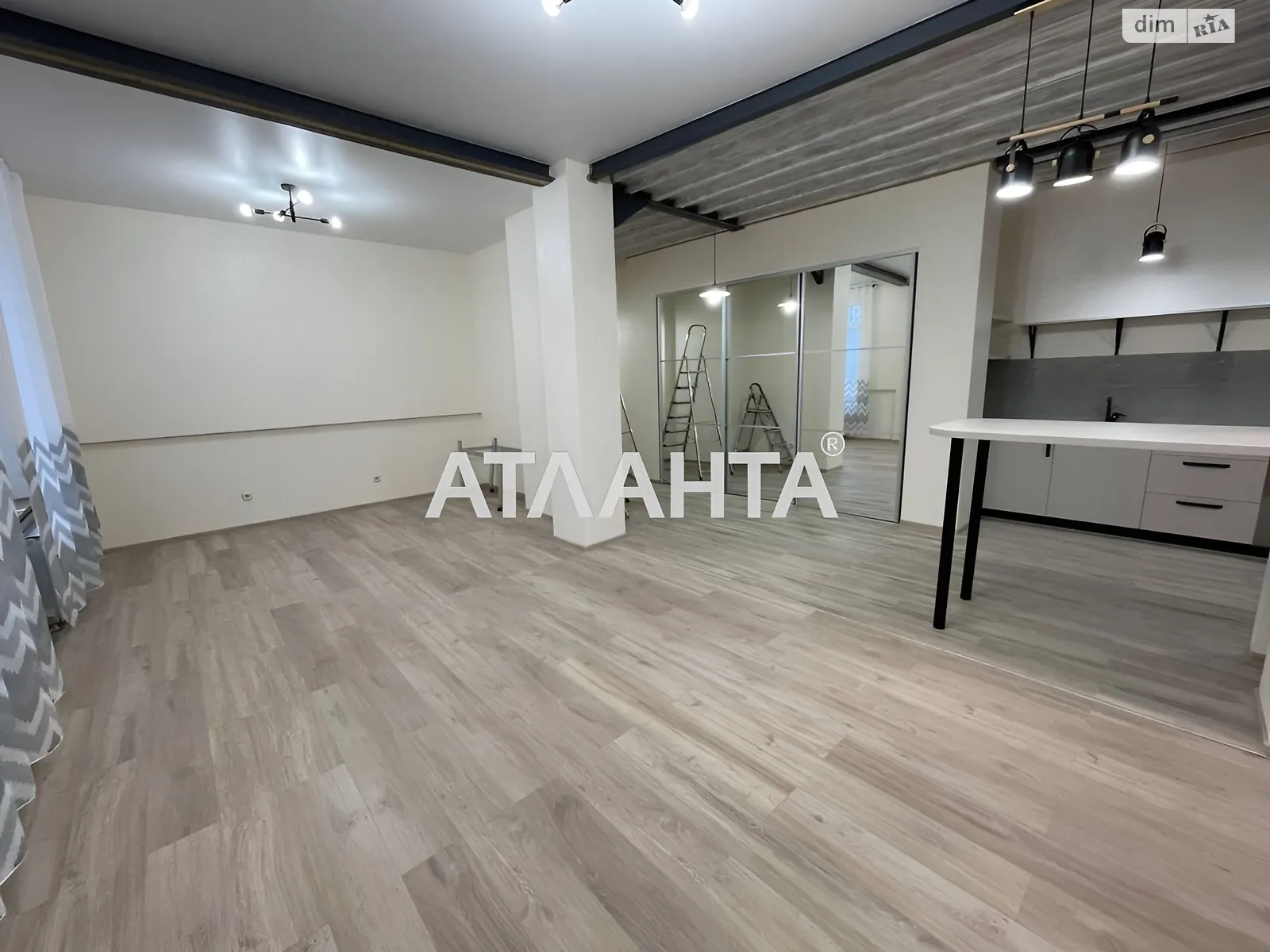 Продается 3-комнатная квартира 72 кв. м в Одессе, ул. Канатная - фото 1