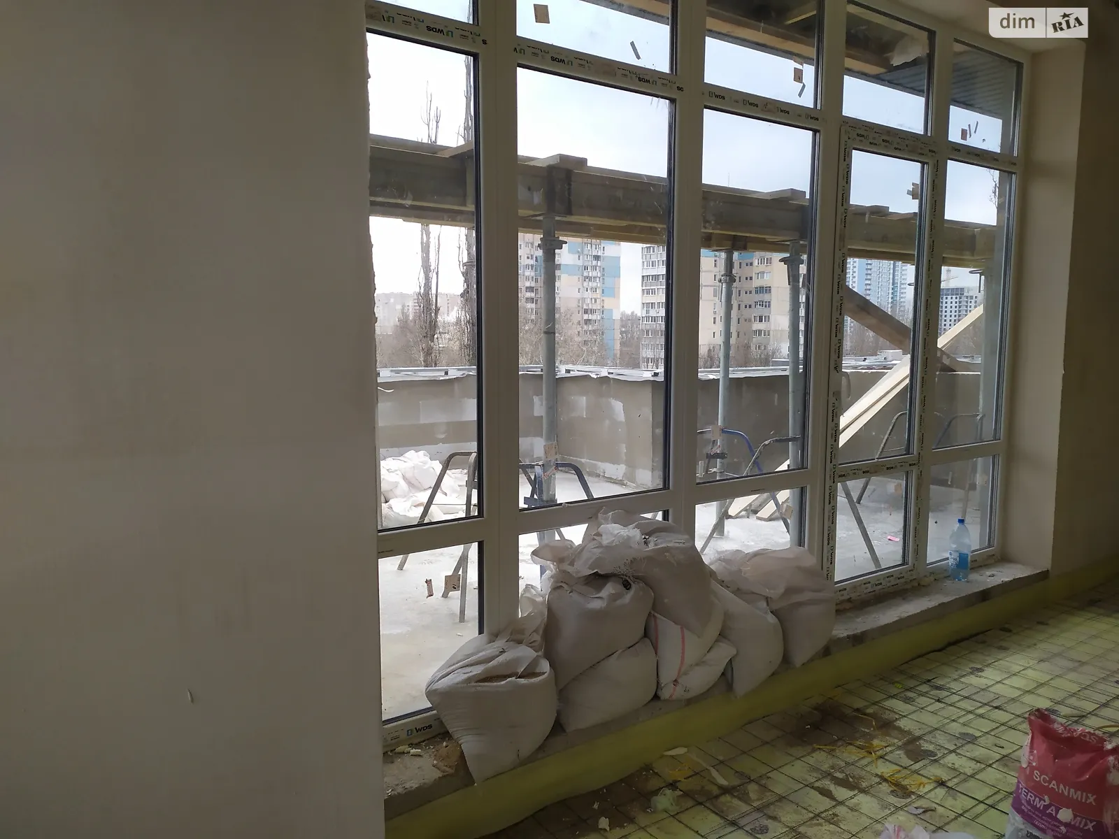 Продається 3-кімнатна квартира 68.8 кв. м у Одесі, вул. Космонавтів - фото 1