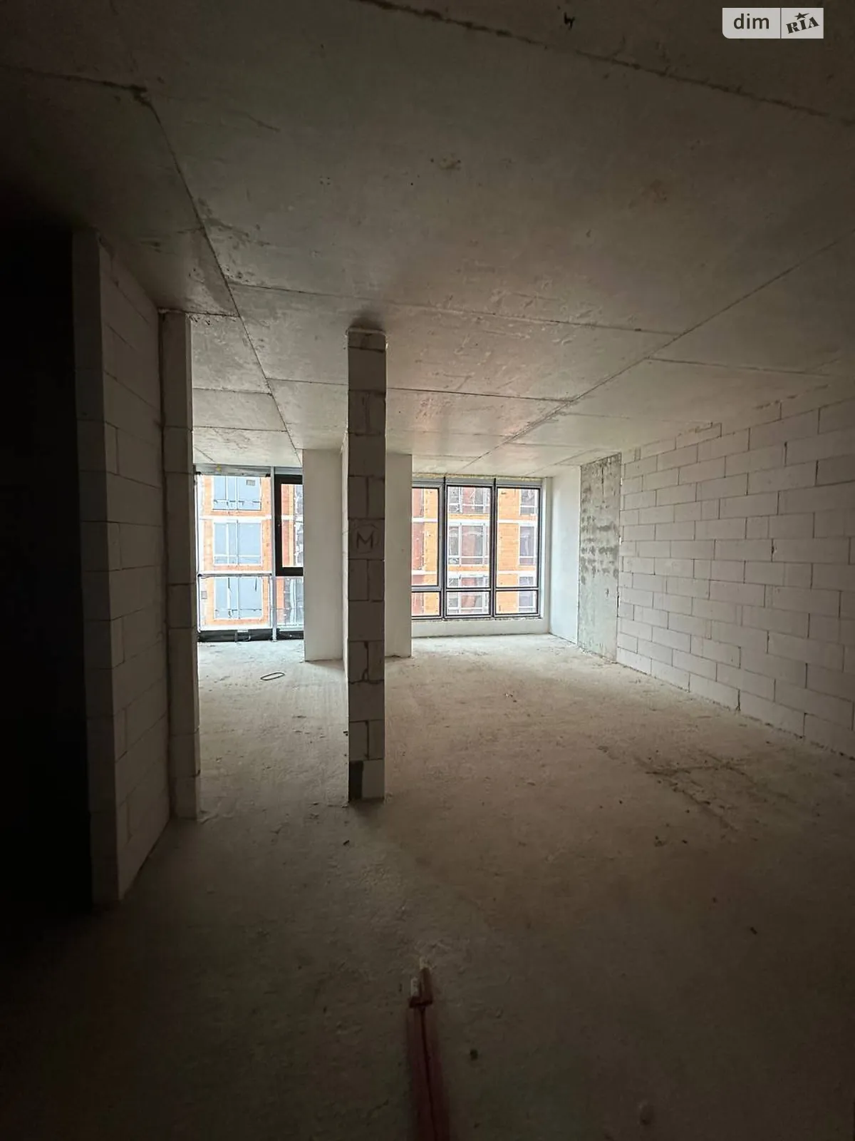 Продается 1-комнатная квартира 43 кв. м в Ивано-Франковске, ул. Ленкавского - фото 1