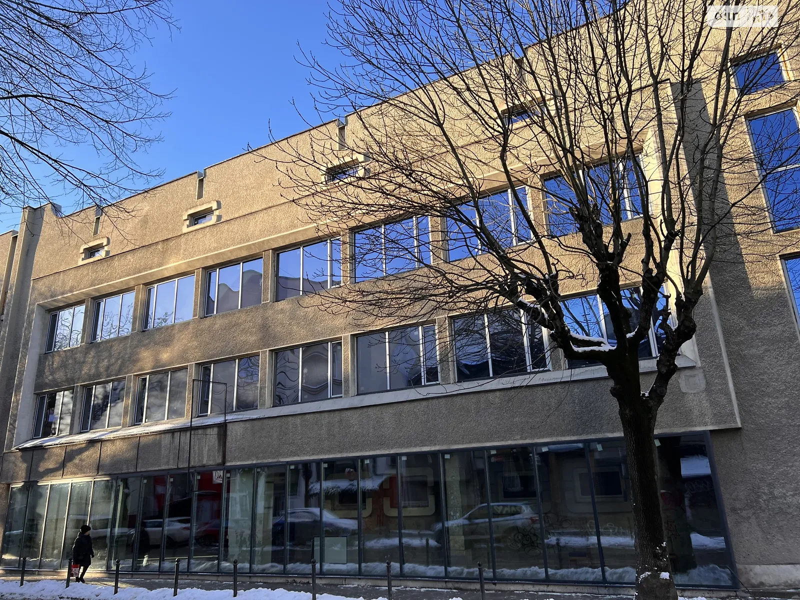 Сдается в аренду помещения свободного назначения 2150 кв. м в 3-этажном здании, цена: 21500 $ - фото 1