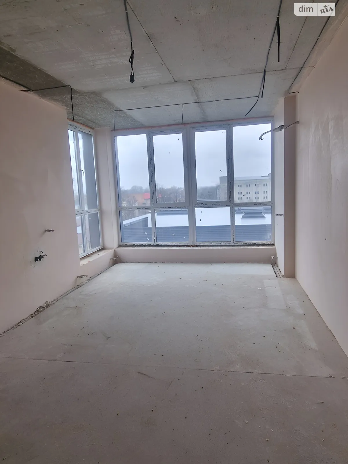 Продается 3-комнатная квартира 90 кв. м в Белой Церкви, 1-й пер. Водопойный, 13Б - фото 1