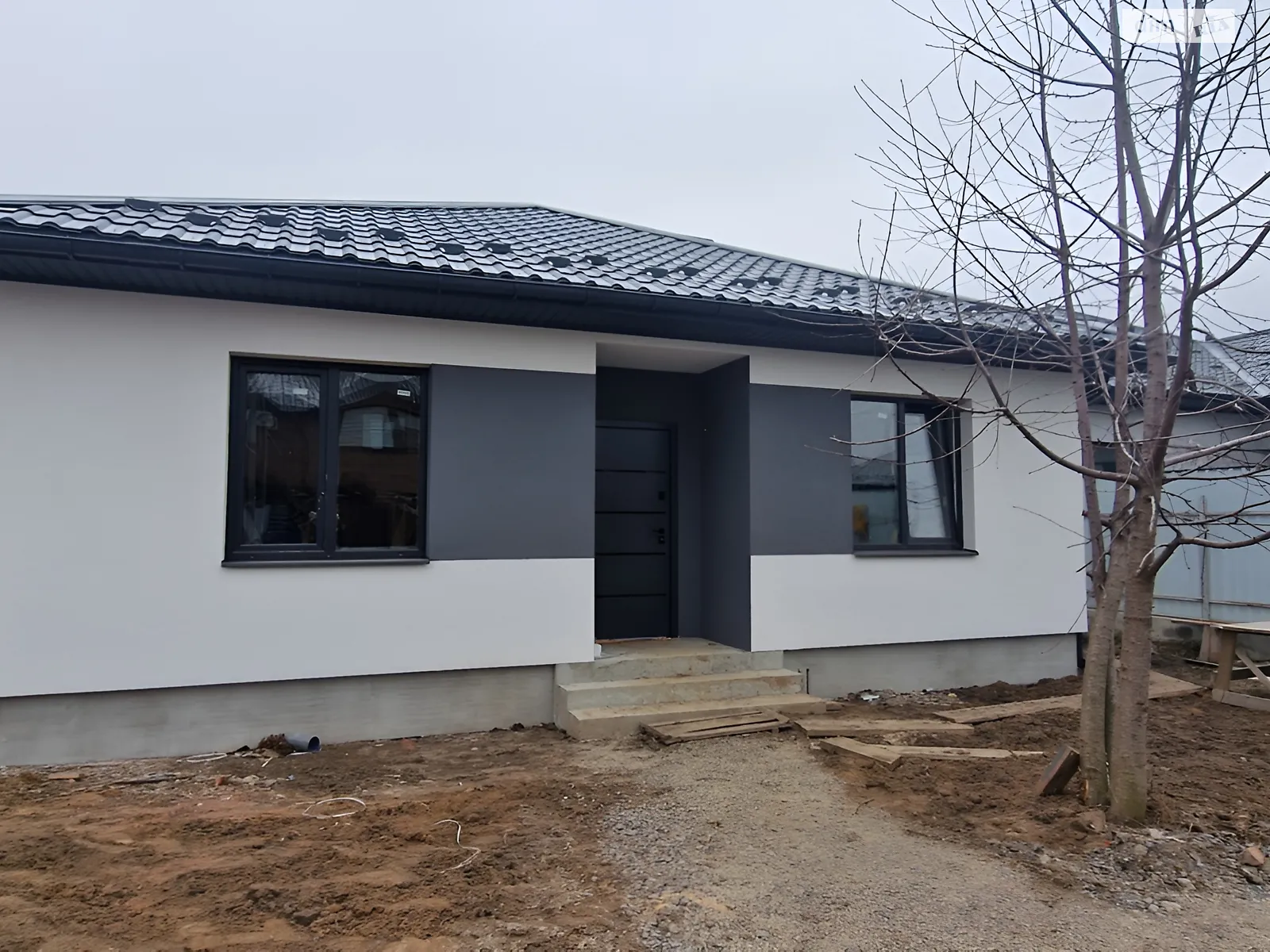 Продається одноповерховий будинок 100 кв. м з ділянкою, цена: 90000 $ - фото 1