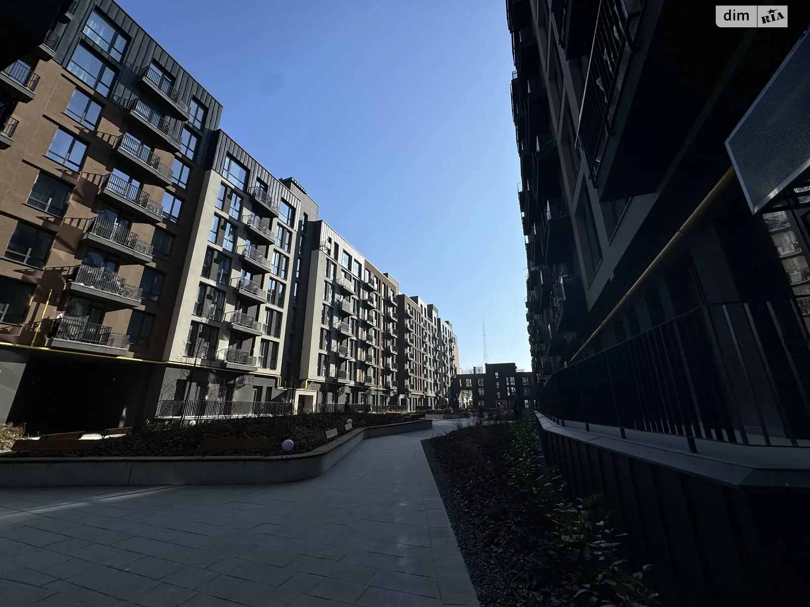 Продается 2-комнатная квартира 85 кв. м в Львове, ул. Замарстиновская, 76 - фото 1