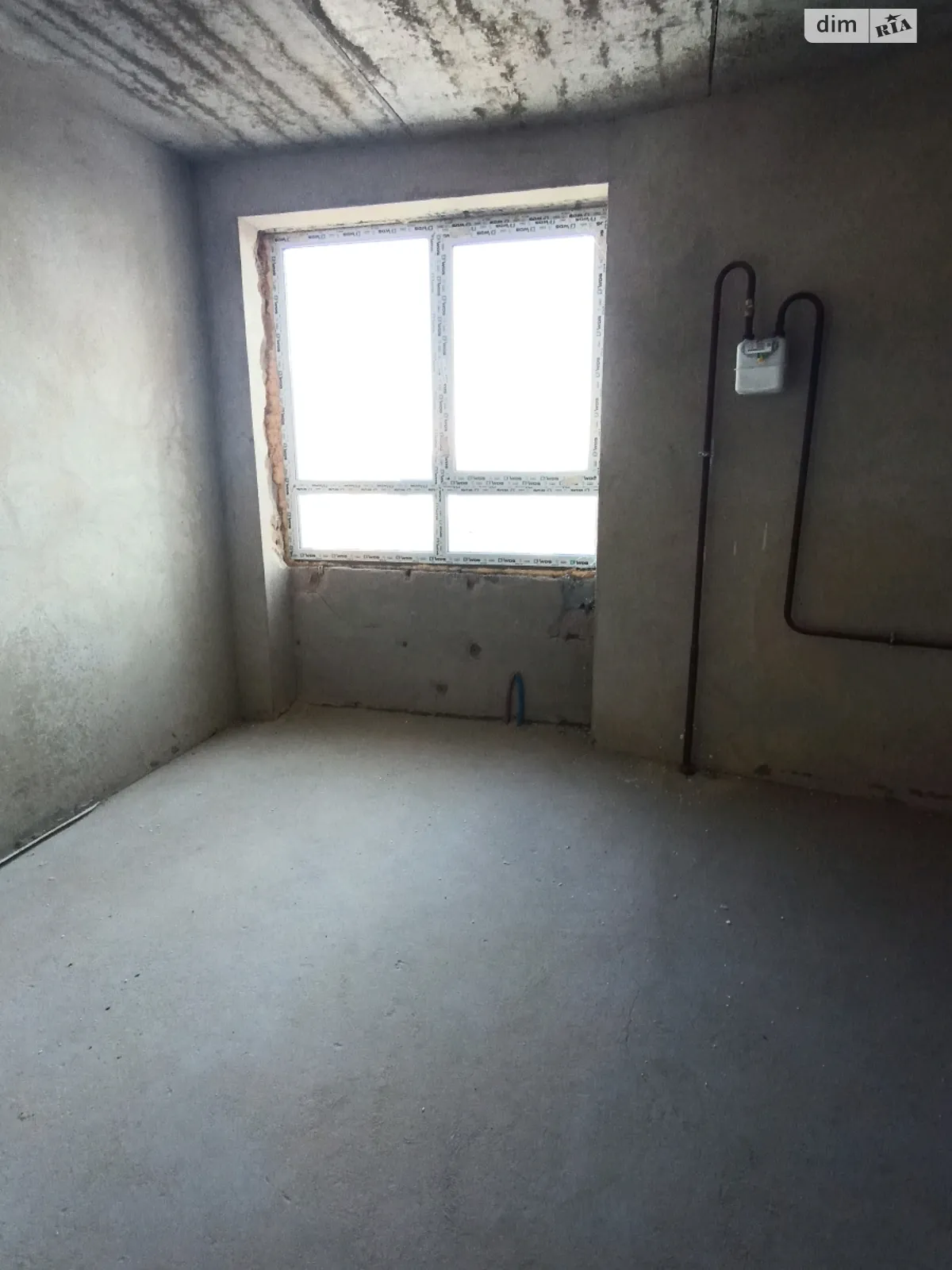 Продається 1-кімнатна квартира 38 кв. м у Гостомелі, вул. Остромирська, 49В - фото 1