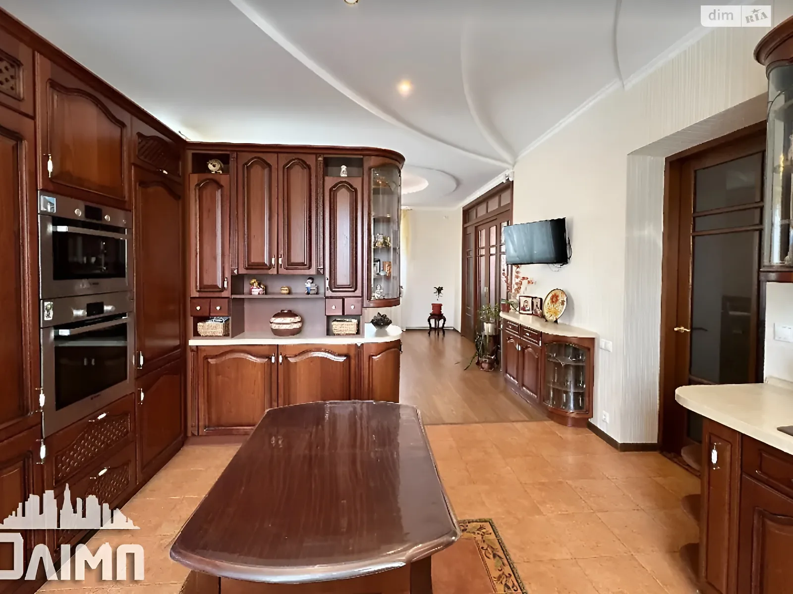 Продается дом на 2 этажа 236 кв. м с балконом, цена: 162000 $ - фото 1