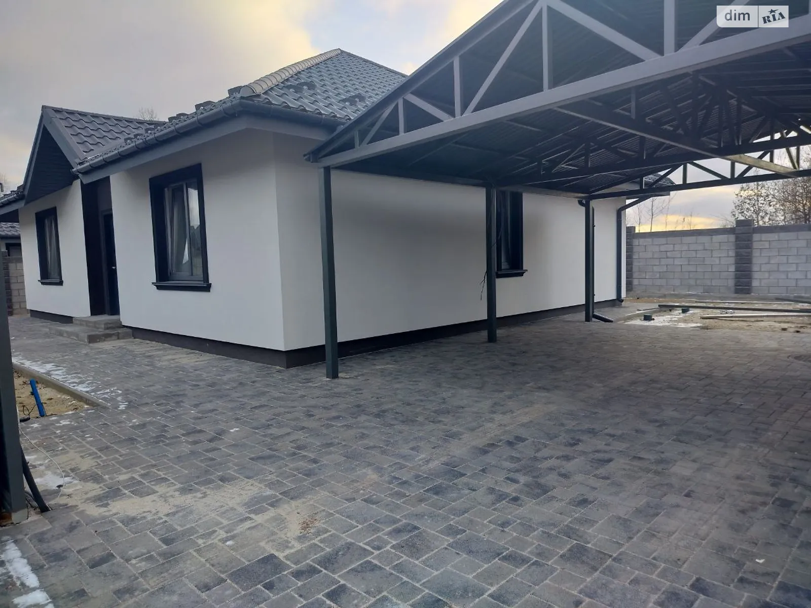 Продается одноэтажный дом 108 кв. м с верандой, цена: 78000 $ - фото 1
