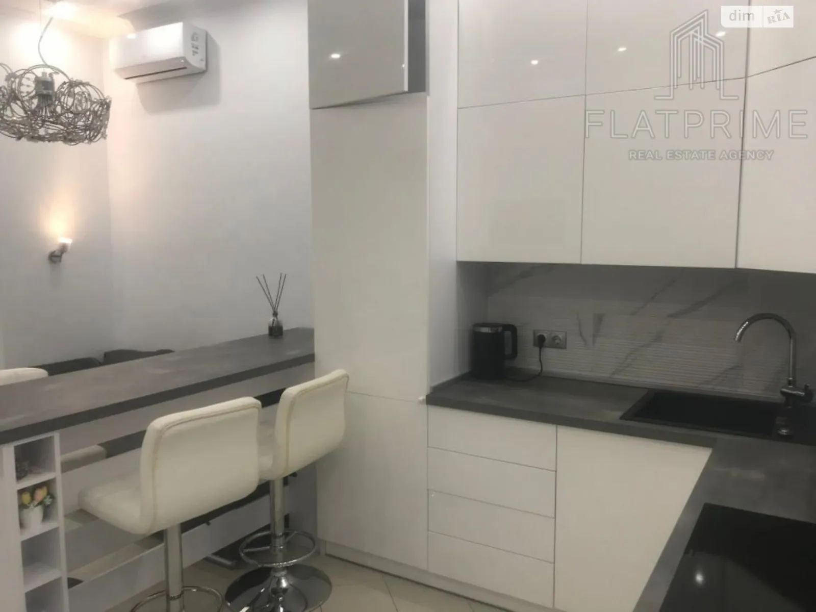 Продается 1-комнатная квартира 46.8 кв. м в Киеве, ул. Саперное Поле, 14/15 - фото 1