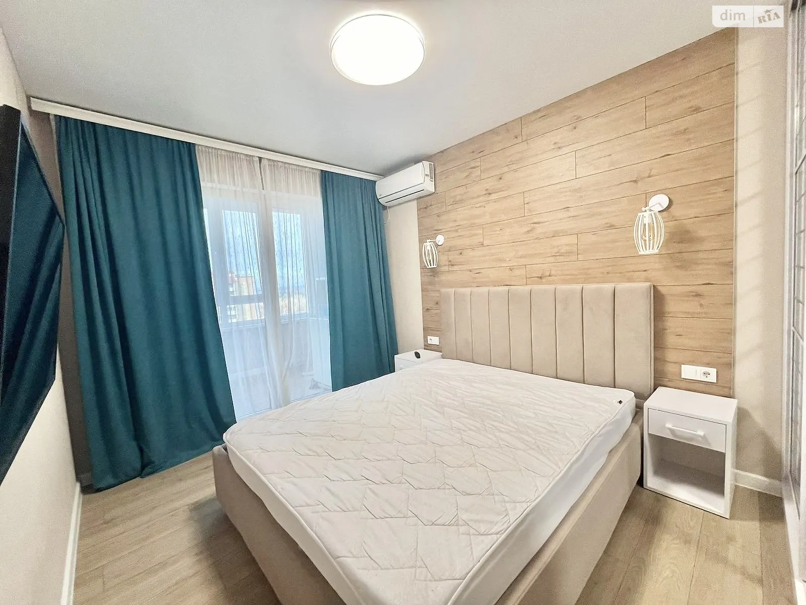 2-комнатная квартира 72.1 кв. м в Запорожье - фото 1