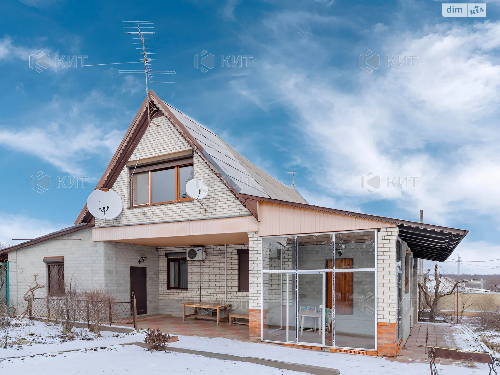 Продается дом на 2 этажа 175 кв. м с камином, цена: 90000 $ - фото 1