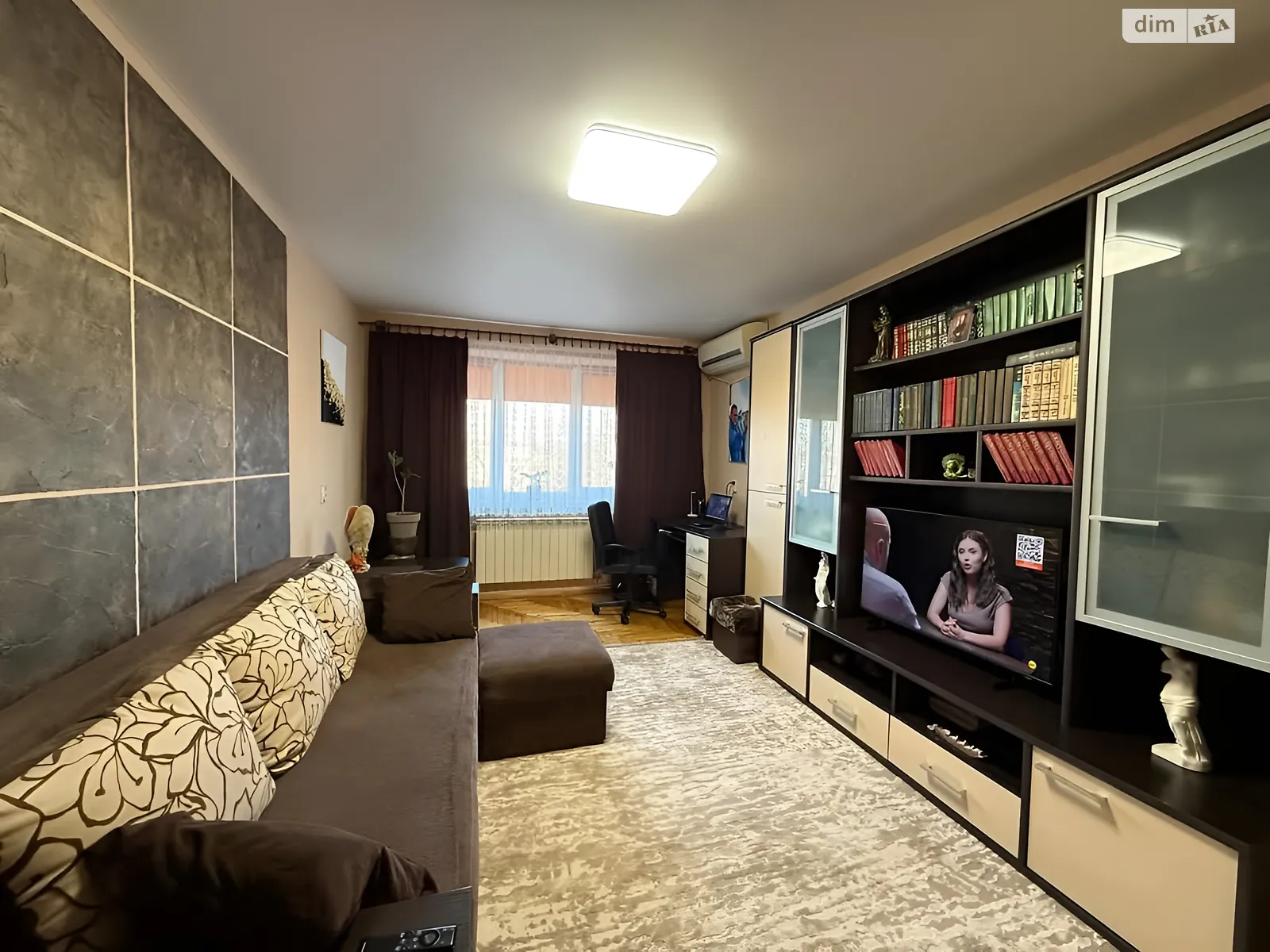 Продается 3-комнатная квартира 58.5 кв. м в Ужгороде, цена: 65000 $ - фото 1