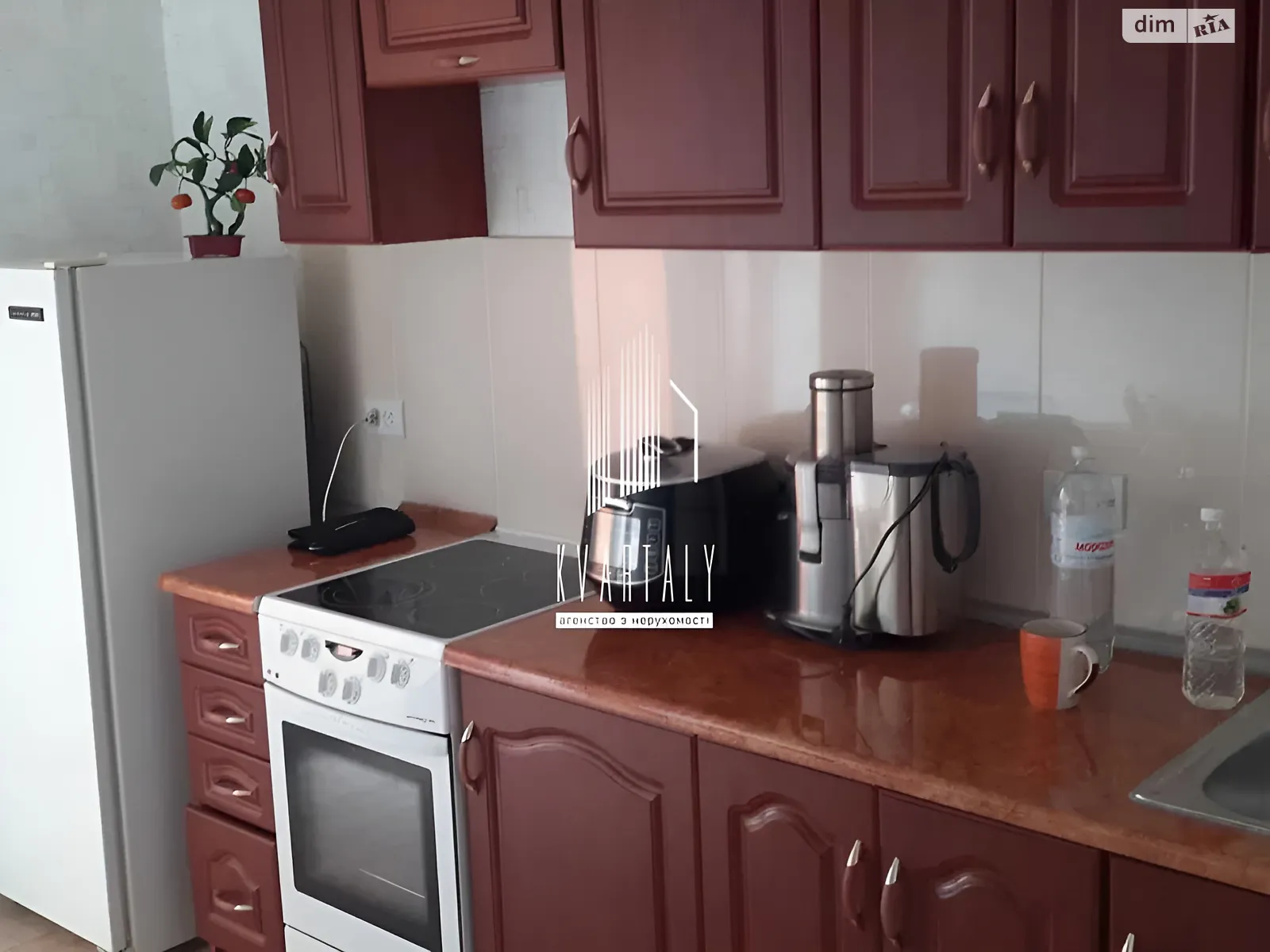 Продается 1-комнатная квартира 35.9 кв. м в Киеве, ул. Богатырская, 6А - фото 1