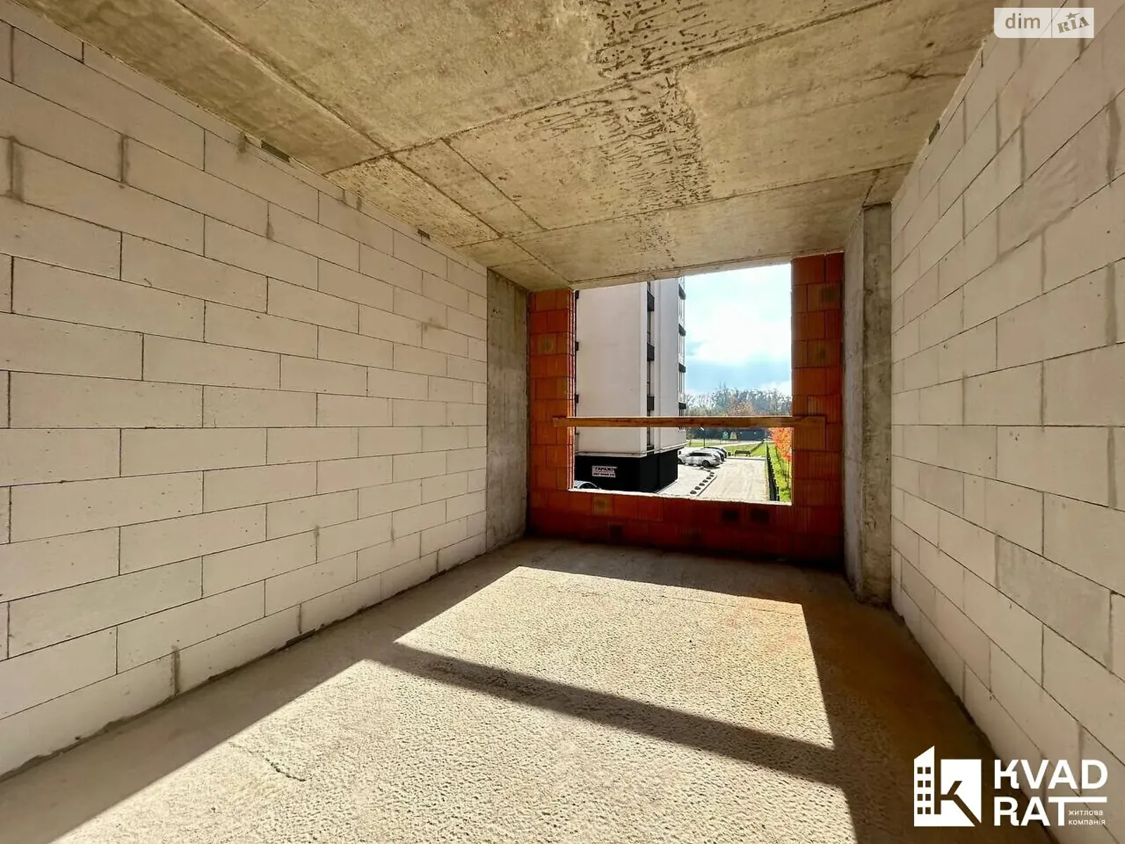 Продается 1-комнатная квартира 39 кв. м в Ивано-Франковске, ул. Химиков, 28 - фото 1