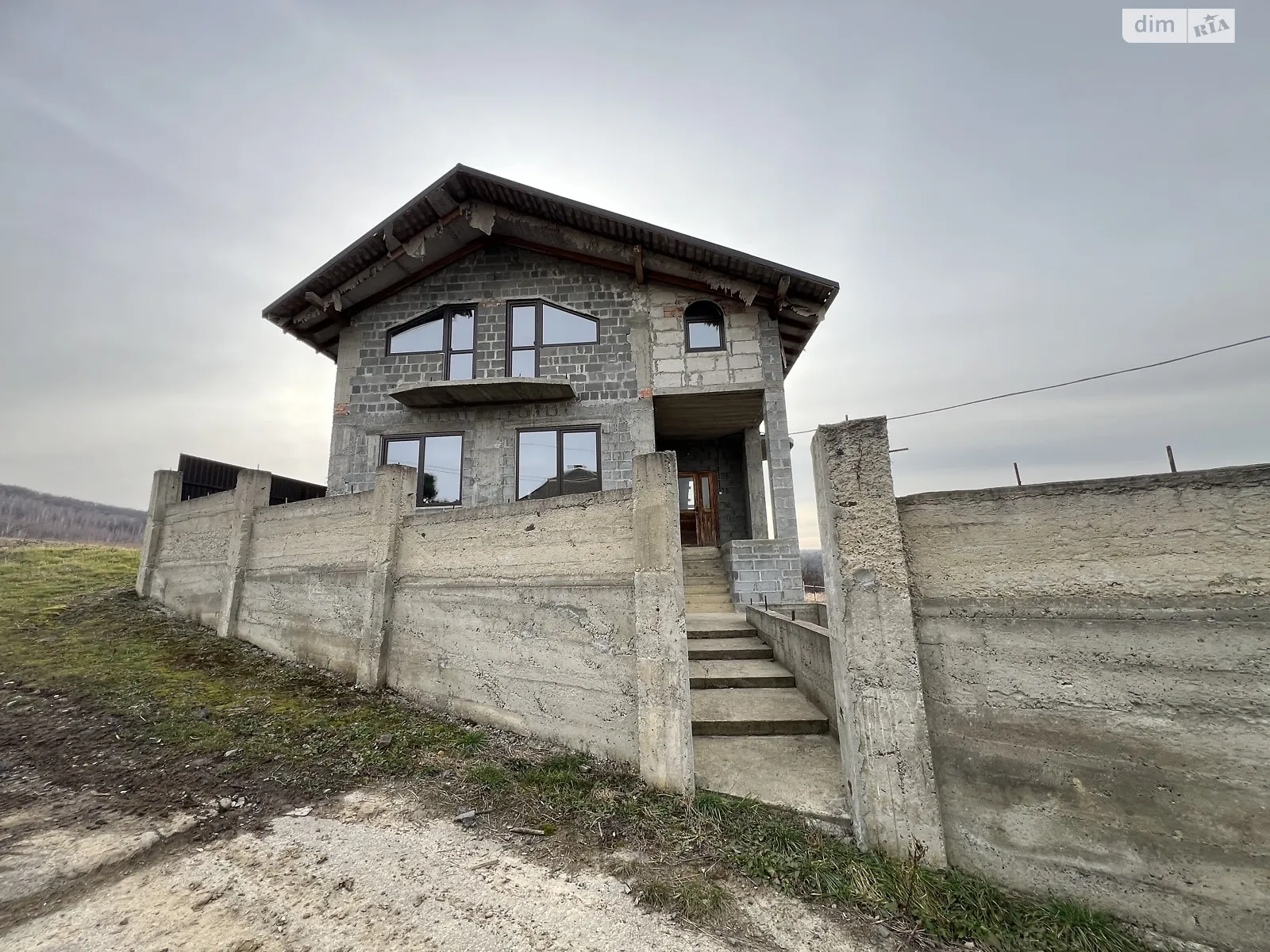 Продается дом на 2 этажа 198 кв. м с беседкой, цена: 77000 $ - фото 1