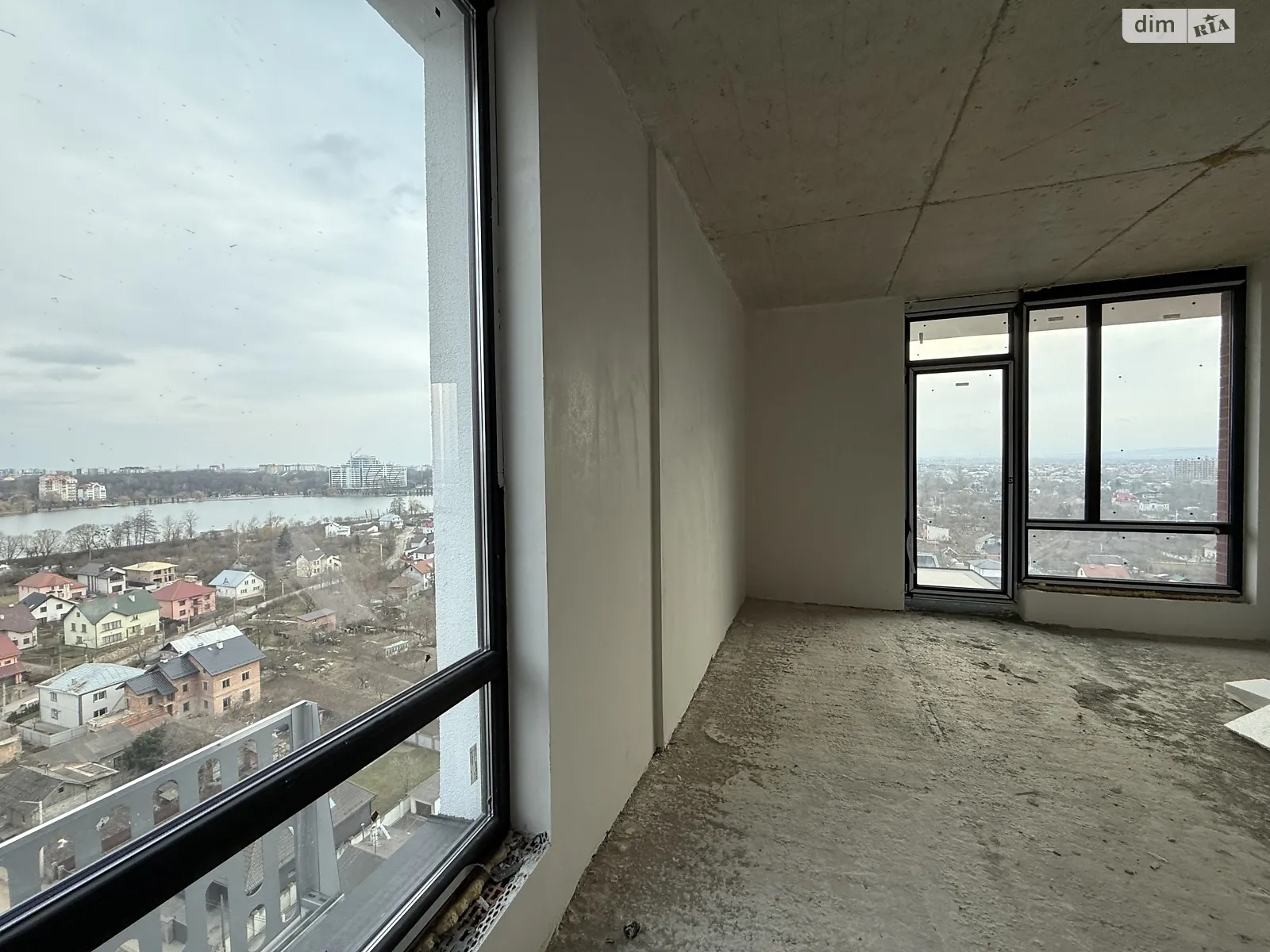 Продается 2-комнатная квартира 53 кв. м в Ивано-Франковске, ул. Ленкавского, 34 - фото 1
