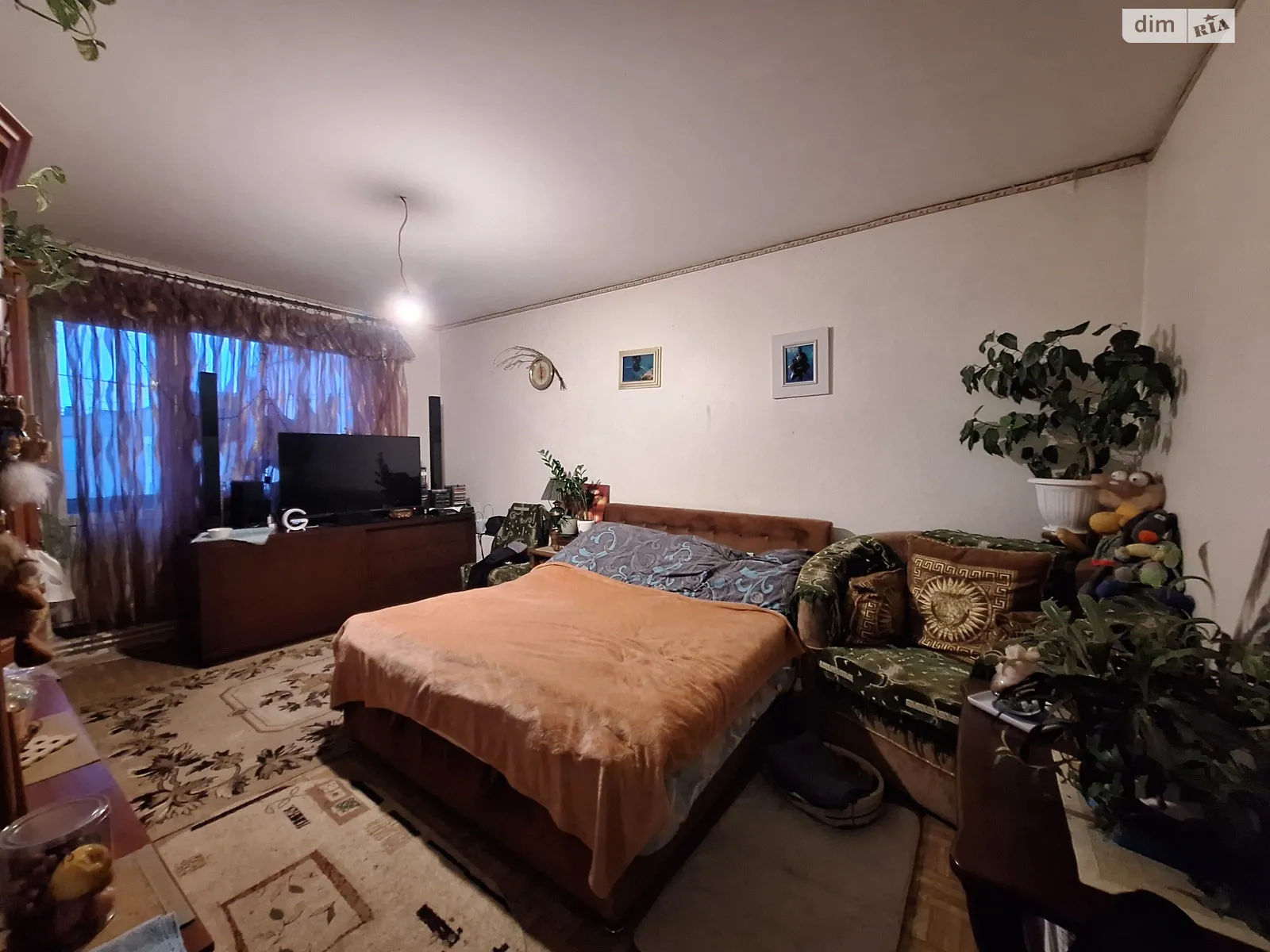 Продается 3-комнатная квартира 72.3 кв. м в Борисполе, ул. Владимира Момота(Горького), 48 - фото 1